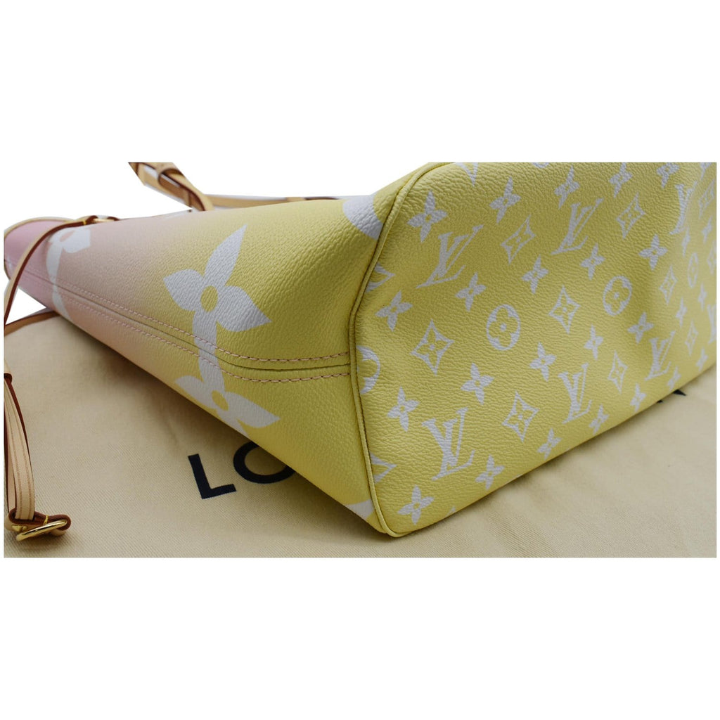 LOUIS VUITTON Neverfull MM Pool Monogram Giant Tote Shoulder Bag Light Pink