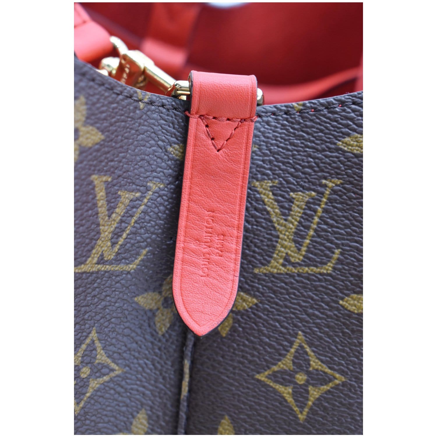 LOUIS VUITTON Neonoe Monogram Canvas Shoulder Bag Coquelicot