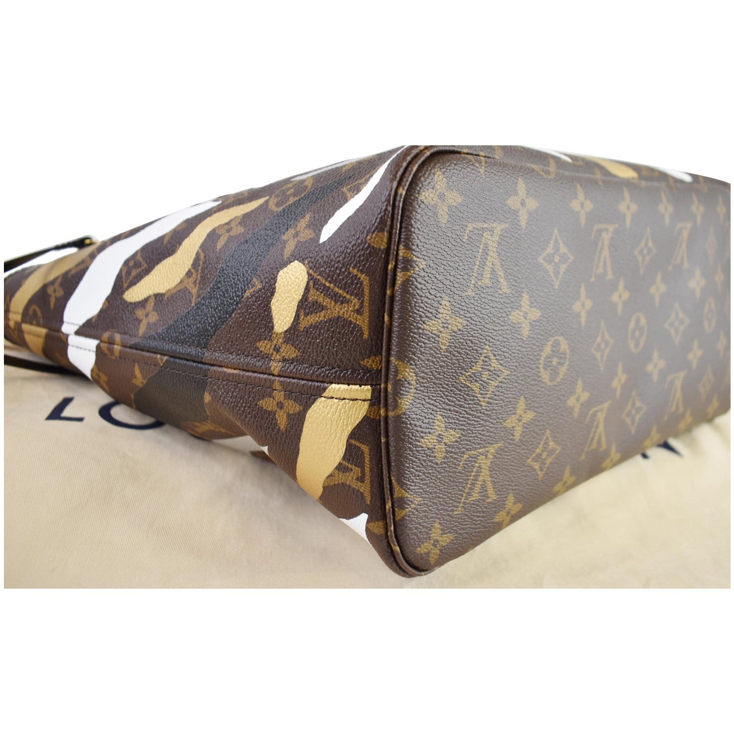 LOUIS VUITTON LVXLOL Neverfull MM Monogram Canvas Shoulder Bag Gold Silver