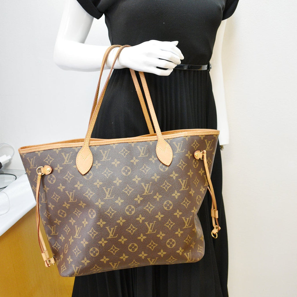 LOUIS VUITTON Neverfull MM Monogram Canvas Tote Shoulder Bag Fuchsia