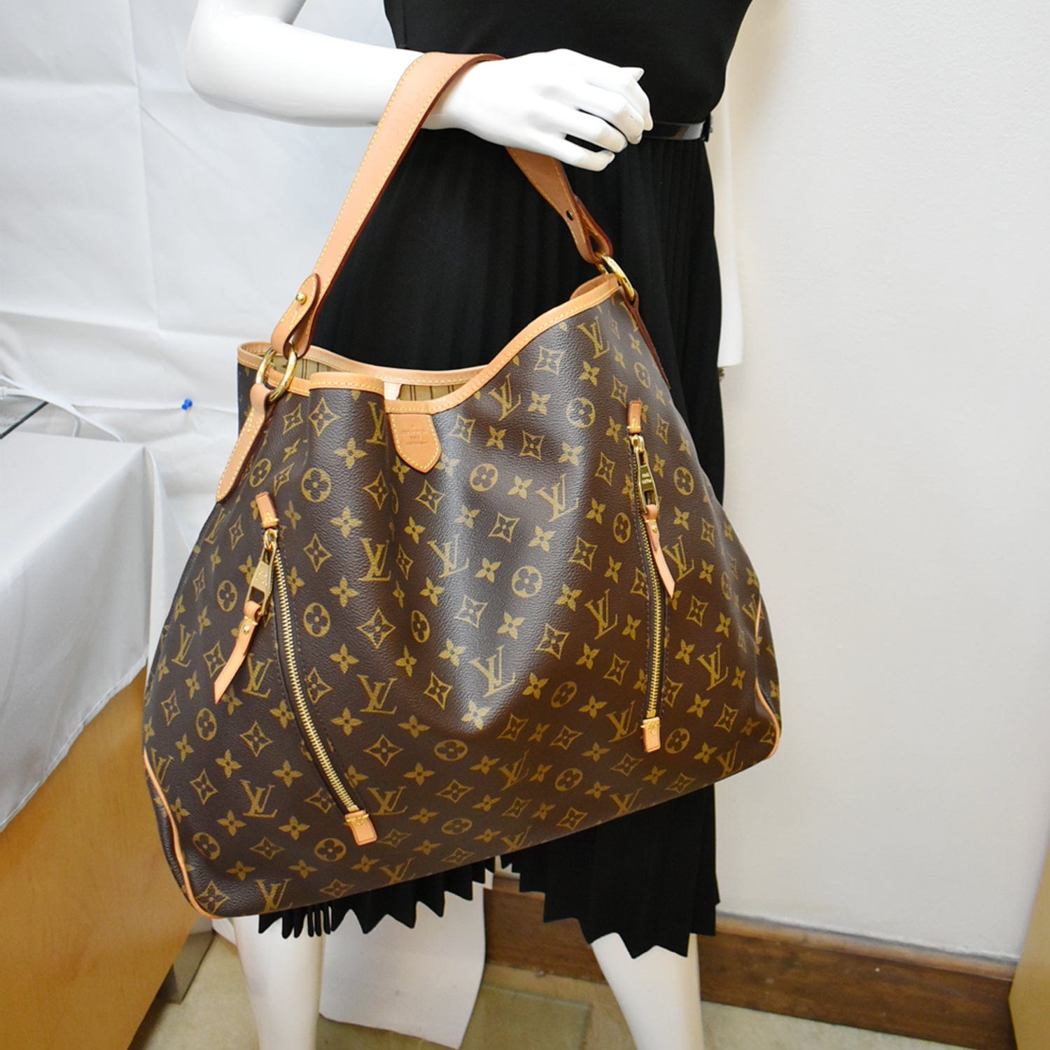 LOUIS VUITTON Delightful GM Monogram Canvas Shoulder Bag Brown