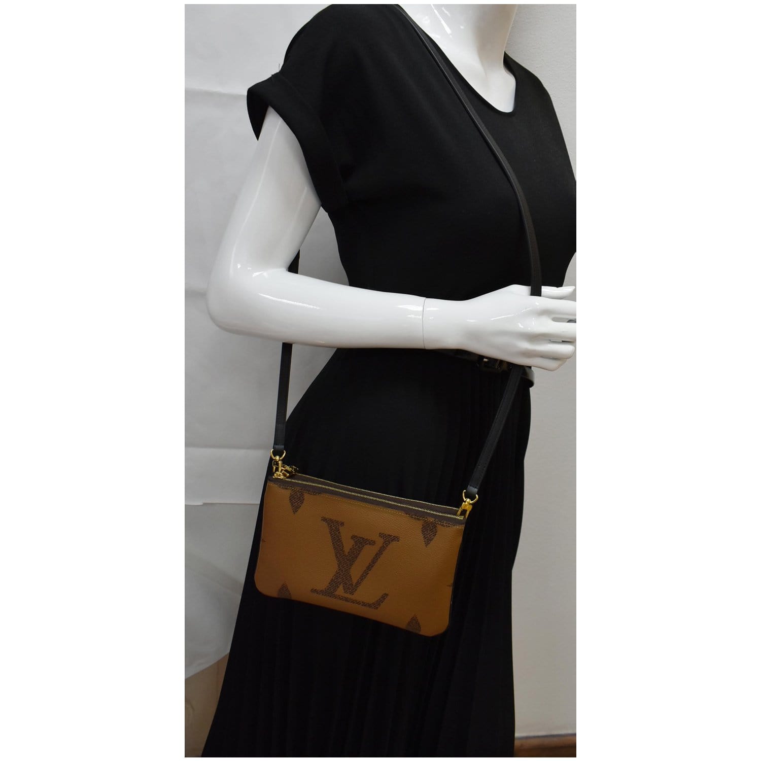 LOUIS VUITTON Double Zip Pochette Reverse Monogram Giant Shoulder Bag Brown