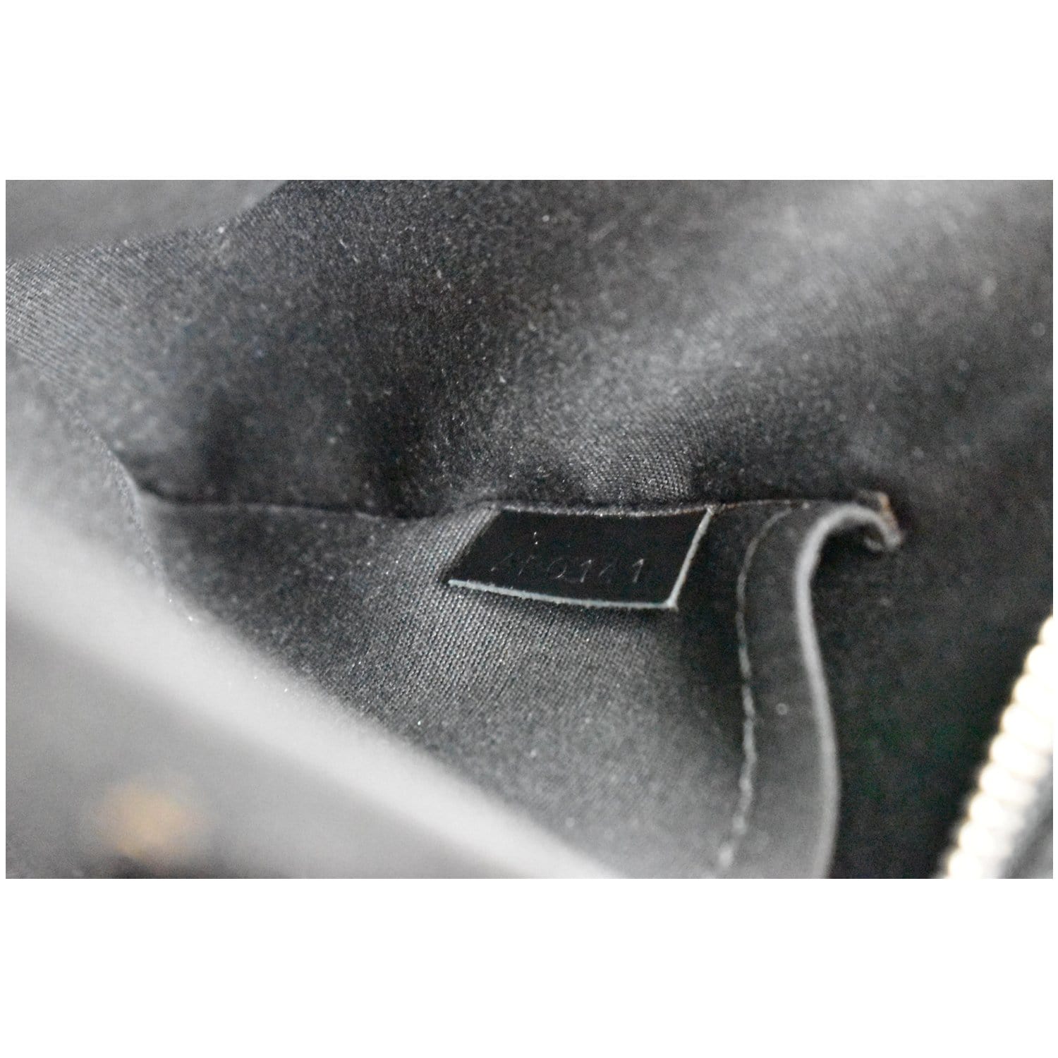 LOUIS VUITTON Madeleine PM Epi Leather Shoulder Bag Black