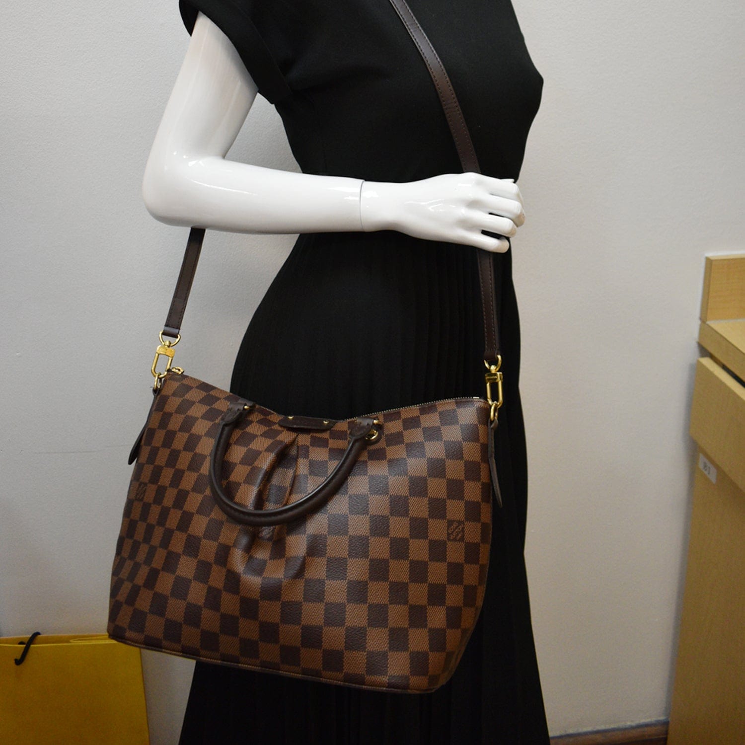 LOUIS VUITTON Siena MM Damier Ebene Shoulder Bag Brown
