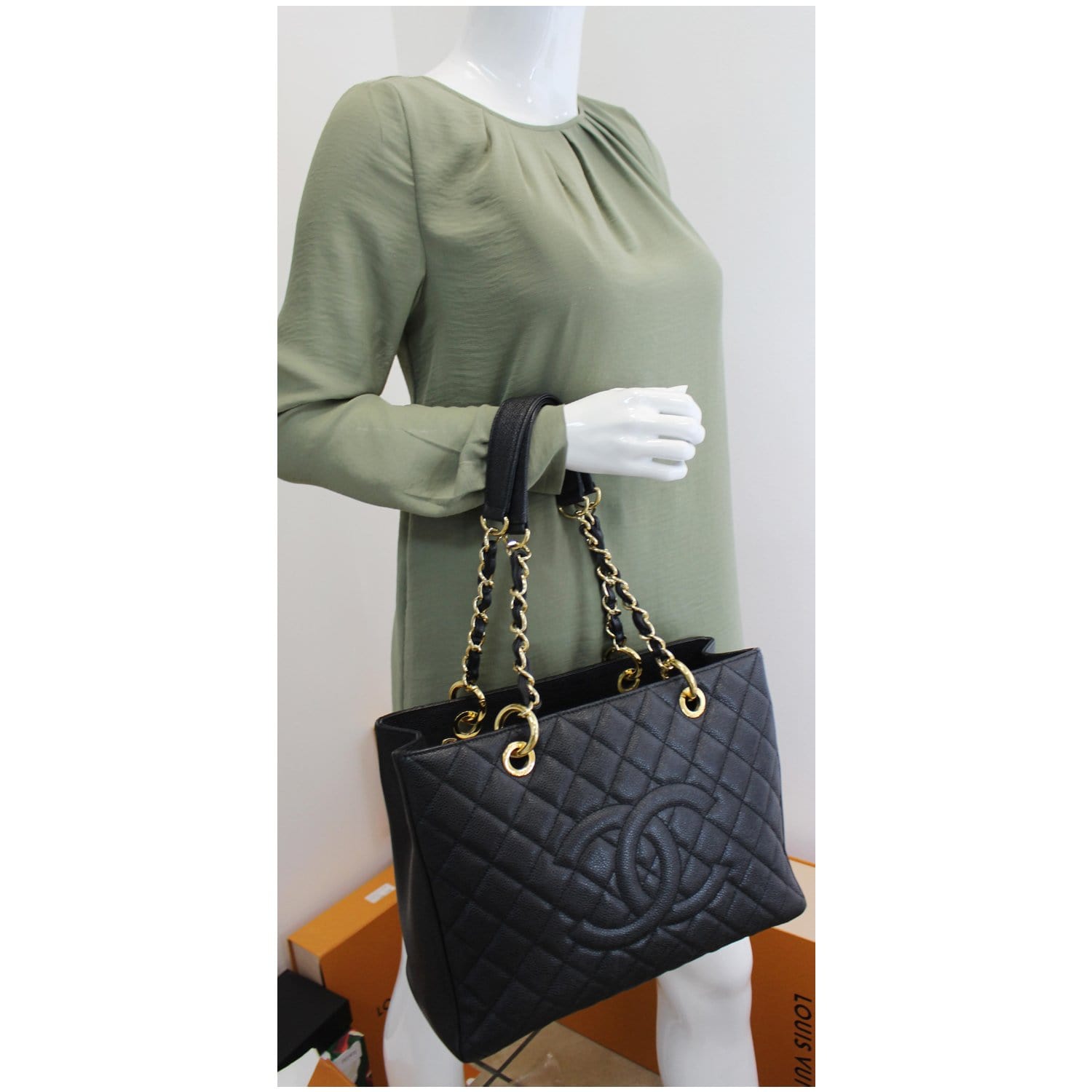 CHANEL Grand Shopping Caviar Leather GST Tote Bag Black