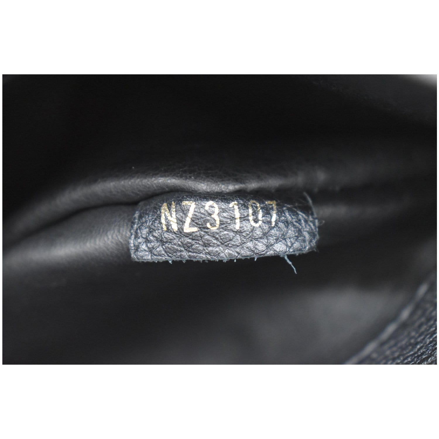 LOUIS VUITTON City Steamer MM Leather Shoulder Bag Noir