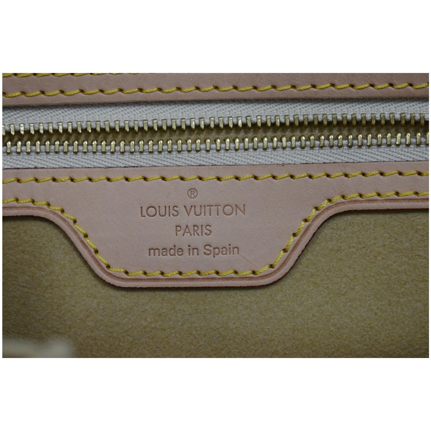 LOUIS VUITTON  Hampstead PM Damier Azur Shoulder Bag White