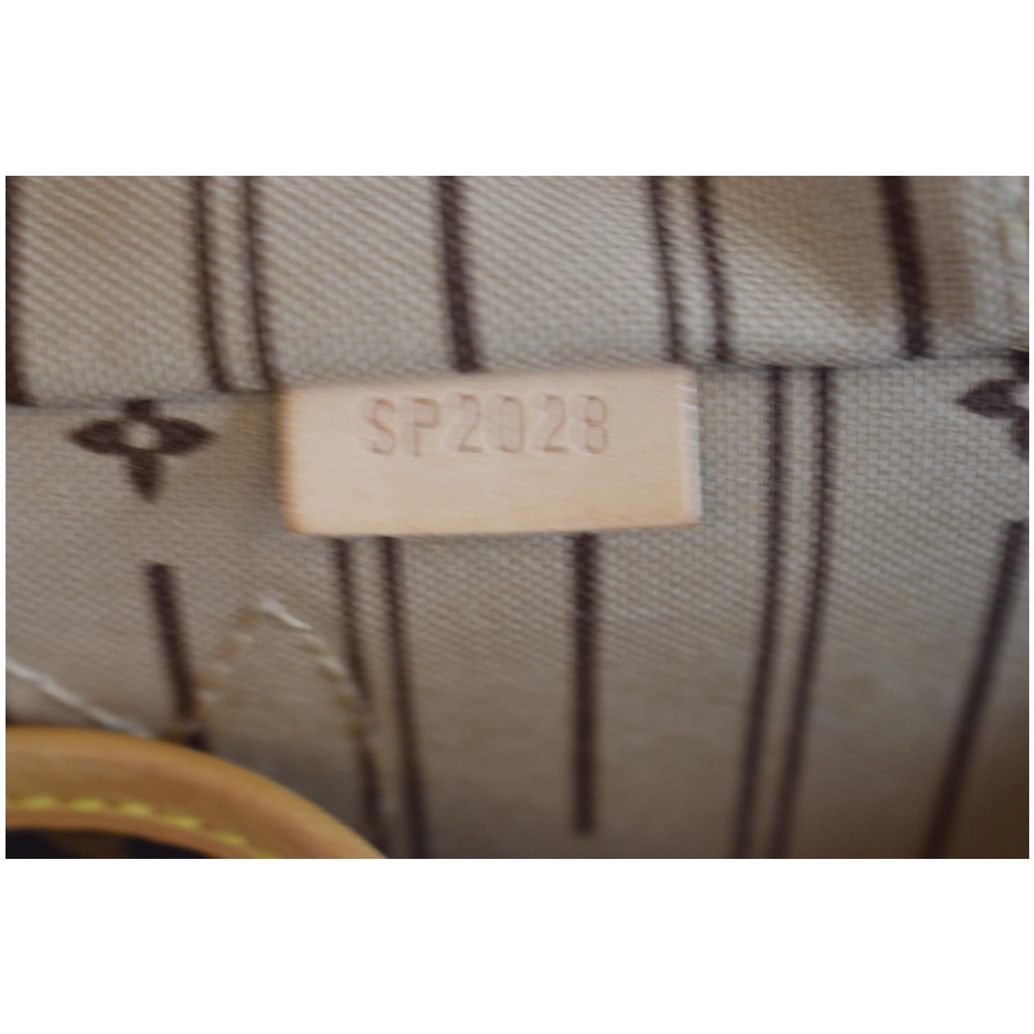 LOUIS VUITTON Neverfull GM Monogram Canvas Tote Shoulder Bag Brown