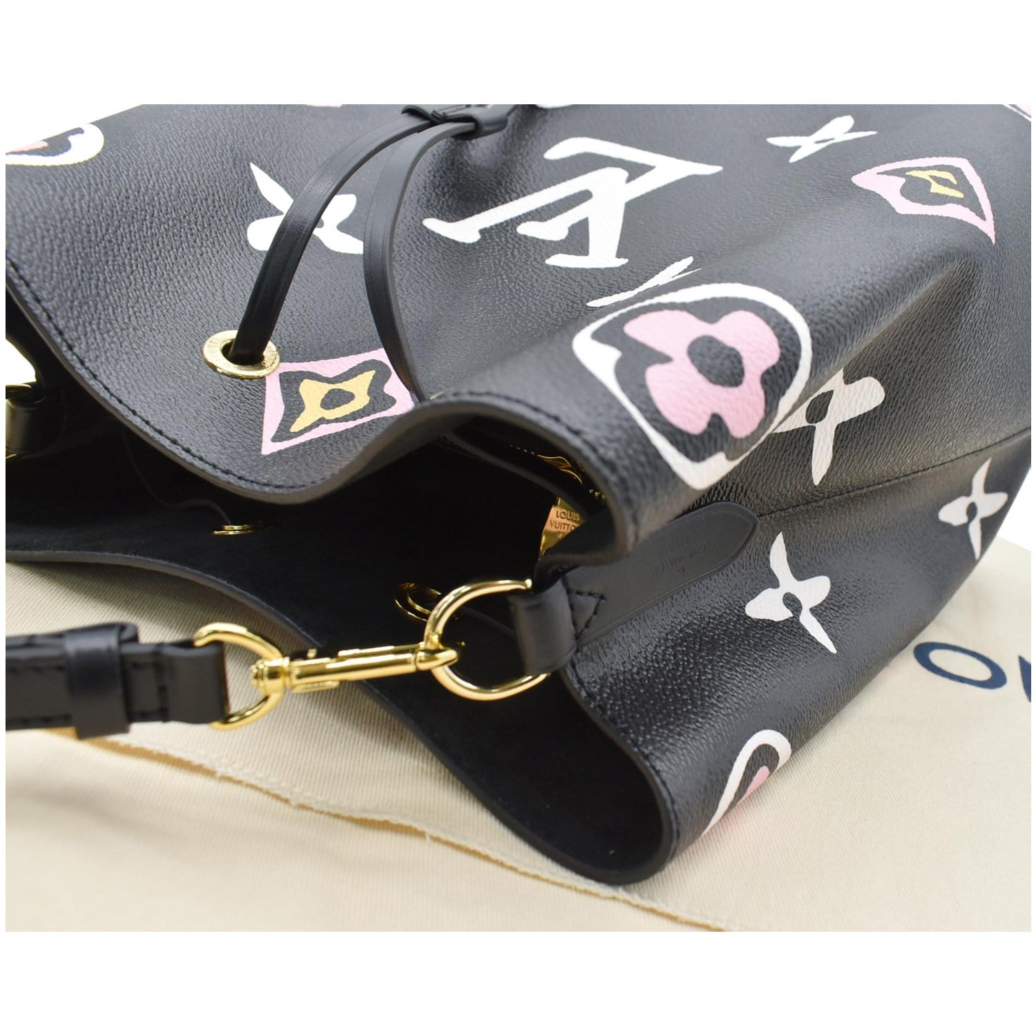 LOUIS VUITTON NeoNoe MM Wild At Heart Monogram Canvas Shoulder Bag Black