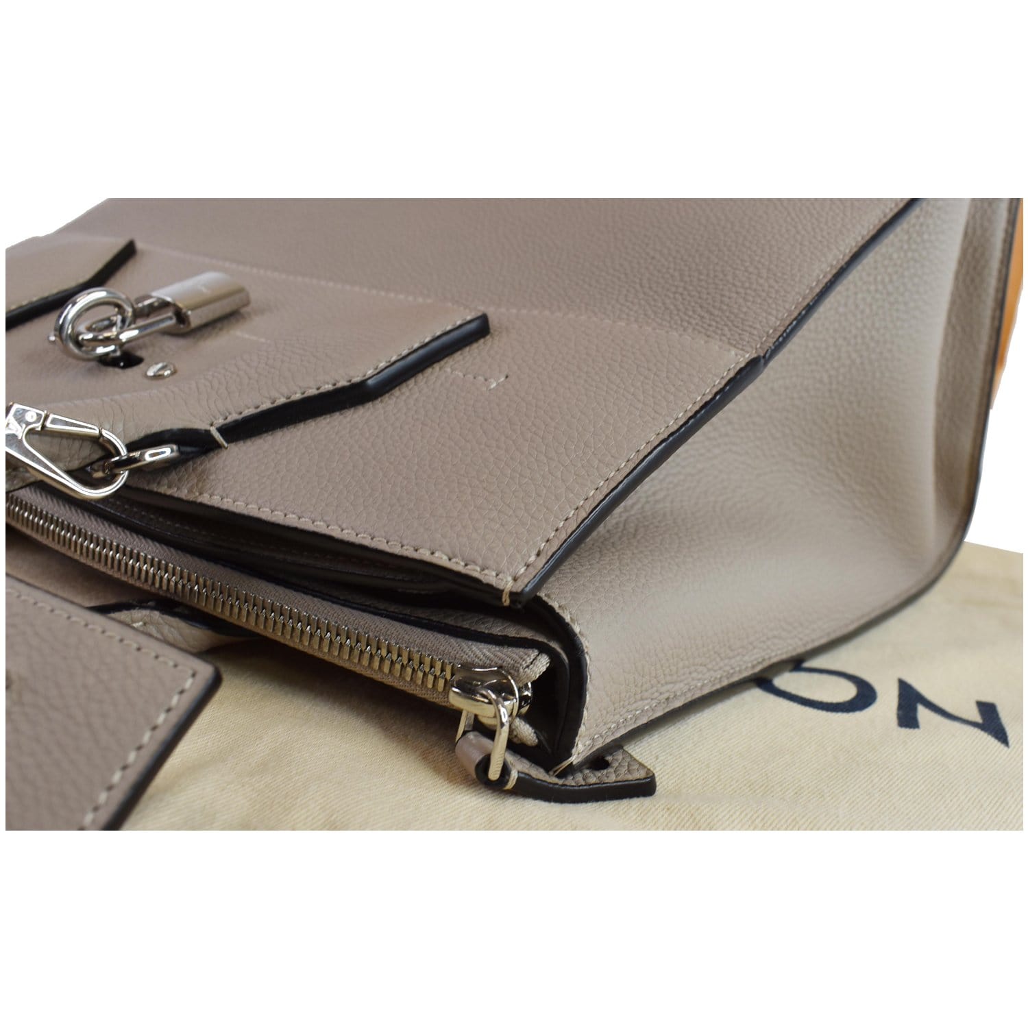 LOUIS VUITTON City Steamer MM Leather Shoulder Bag Grey