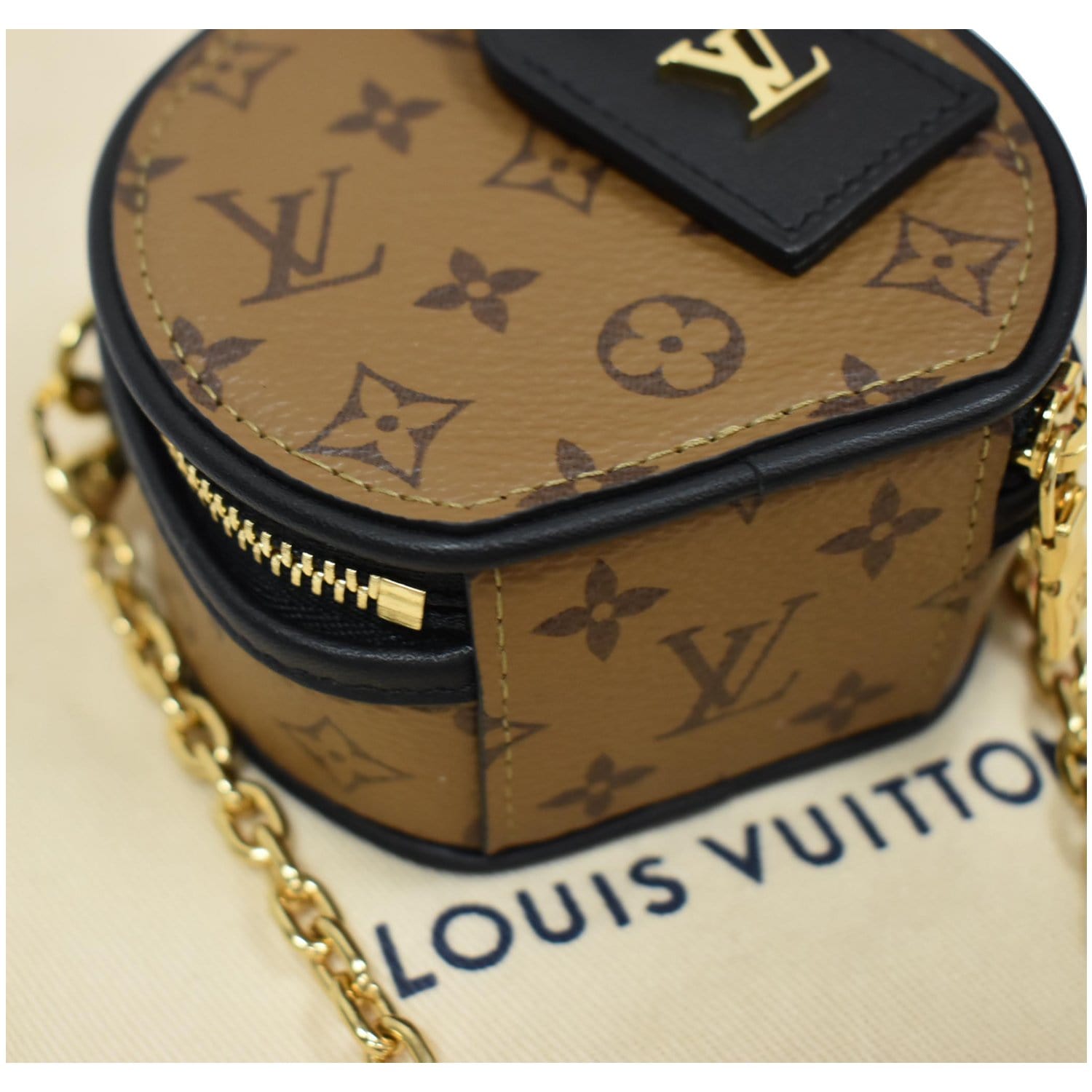 LOUIS VUITTON Chapeau Necklace Monogram Canvas Shoulder Bag Brown