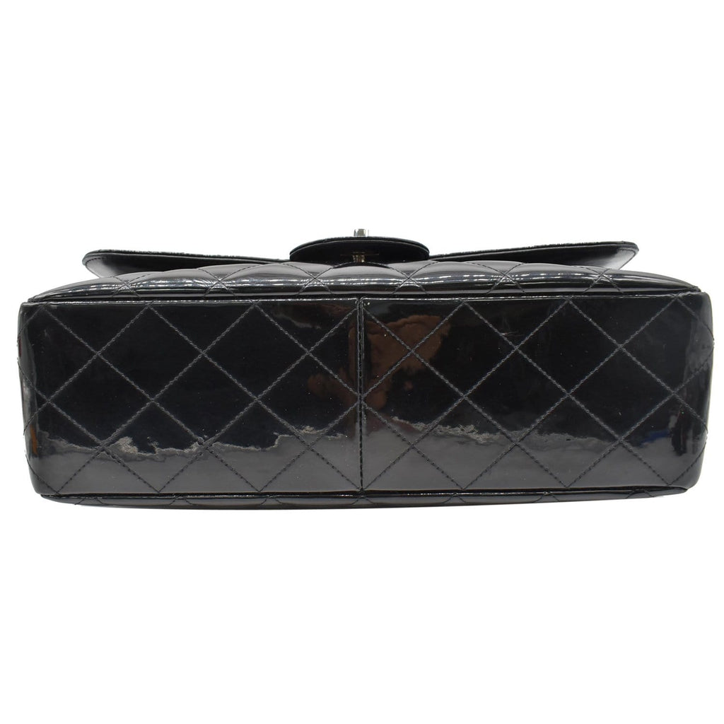 CHANEL Jumbo Single Flap Patent Leather Shoulder Bag Black