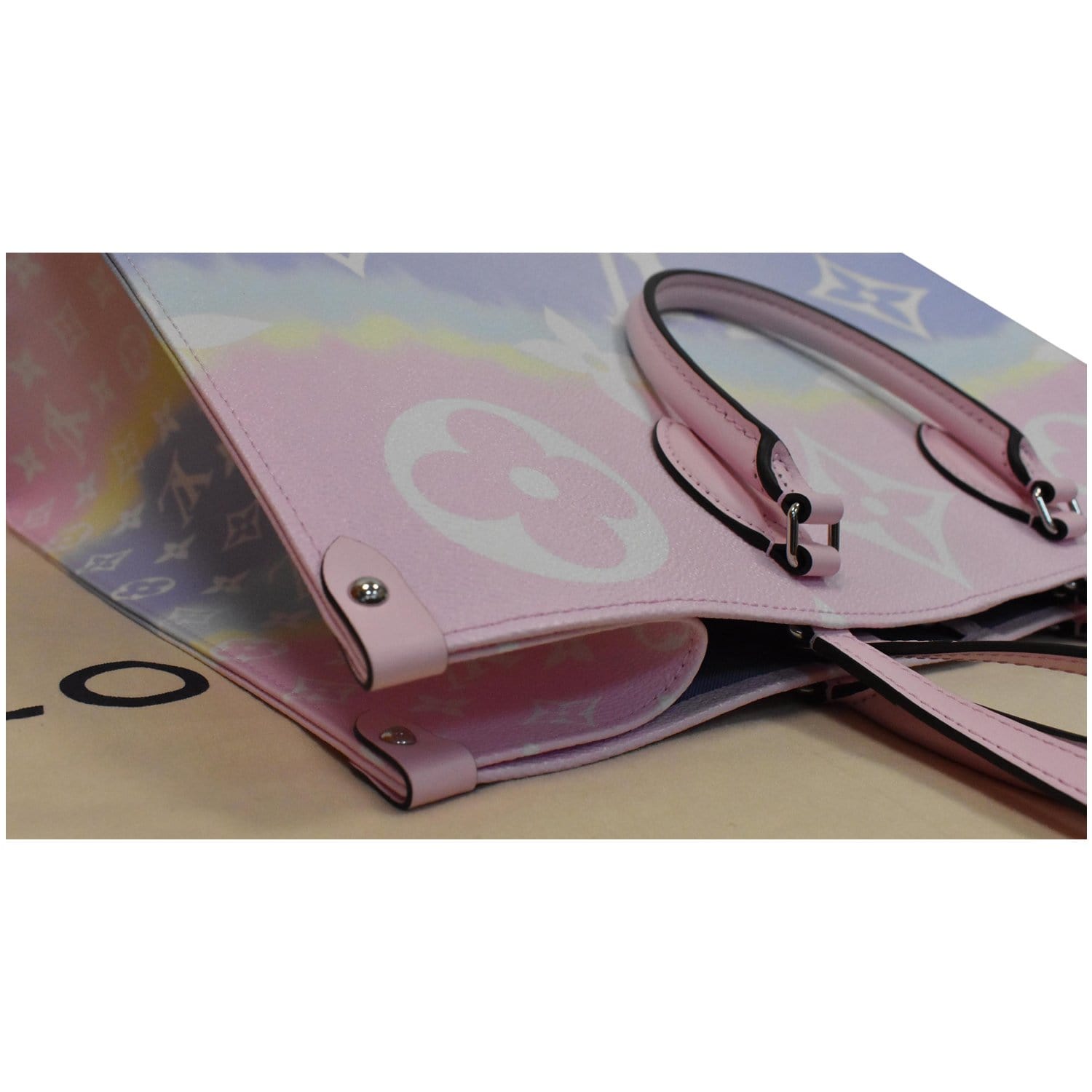 LOUIS VUITTON Escale Onthego GM Monogram Shoulder Bag Pastel