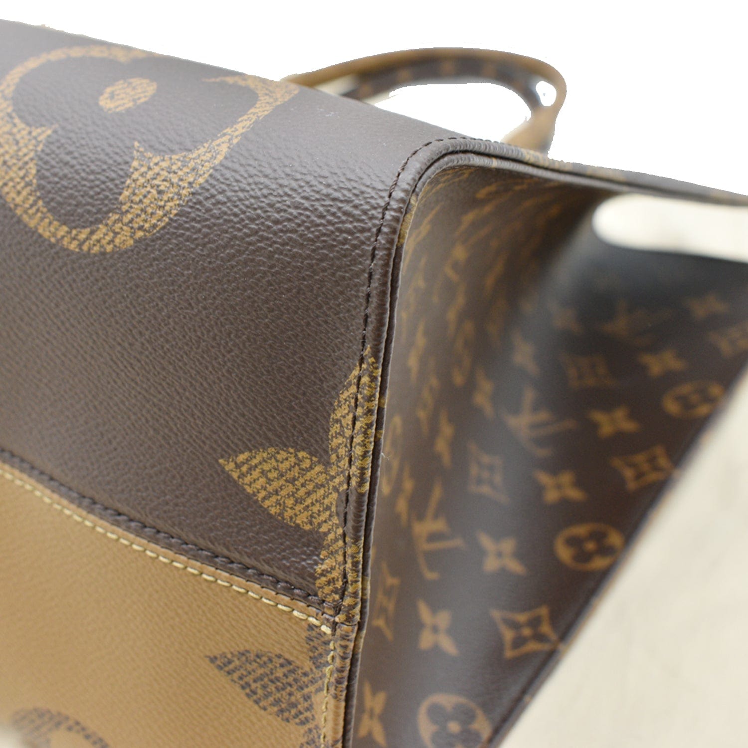 LOUIS VUITTON Onthego GM Giant Monogram Canvas Tote Shoulder Bag Brown