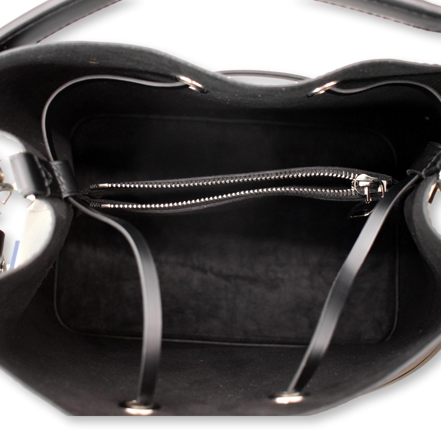 LOUIS VUITTON NeoNoe MM Epi Leatehr Shoulder Bag Black