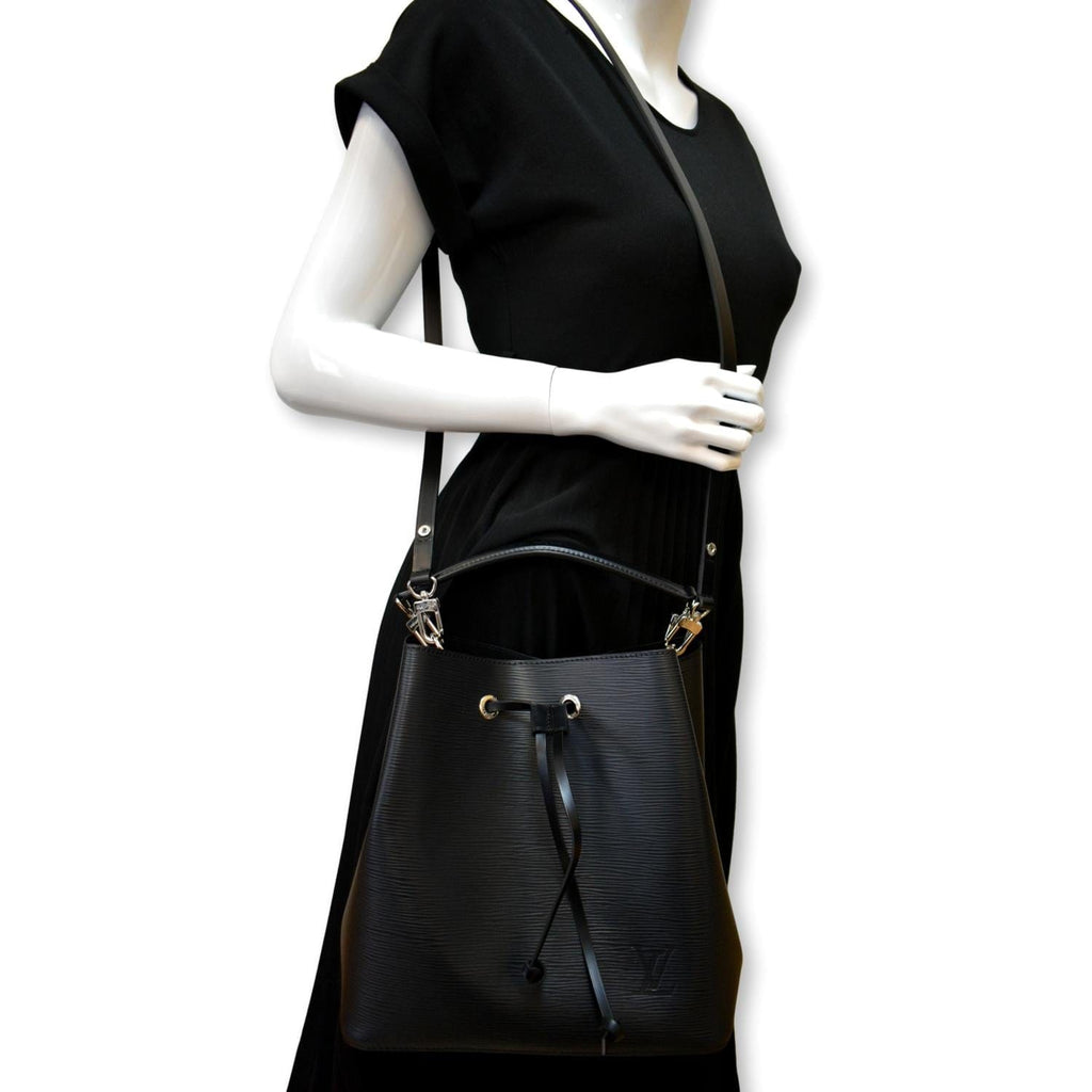 LOUIS VUITTON NeoNoe MM Epi Leatehr Shoulder Bag Black