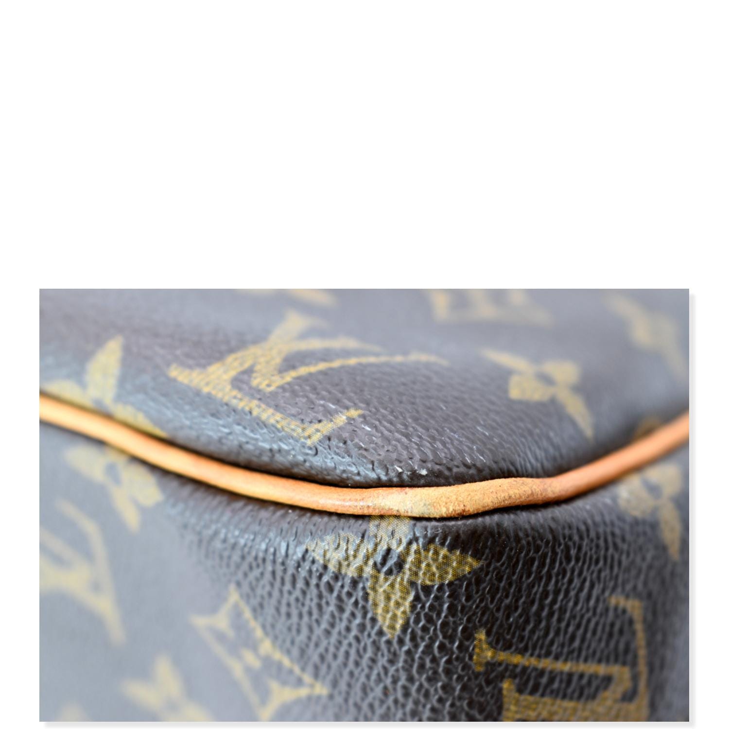 LOUIS VUITTON Batignolles Horizontal Monogram Canvas Shoulder Bag Brown