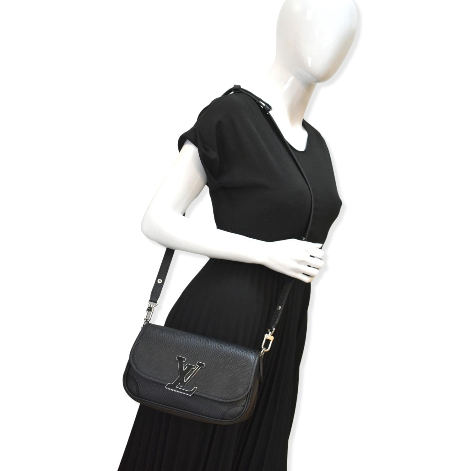 LOUIS VUITTON Buci Epi Grained Leather Shoulder Bag Black