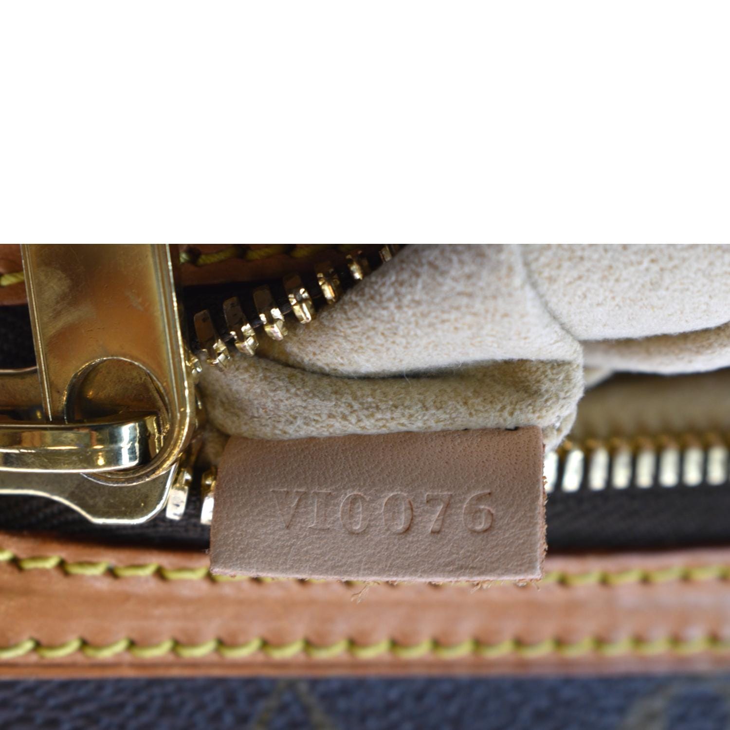 LOUIS VUITTON Hudson GM Monogram Canvas Shoulder Bag Brown