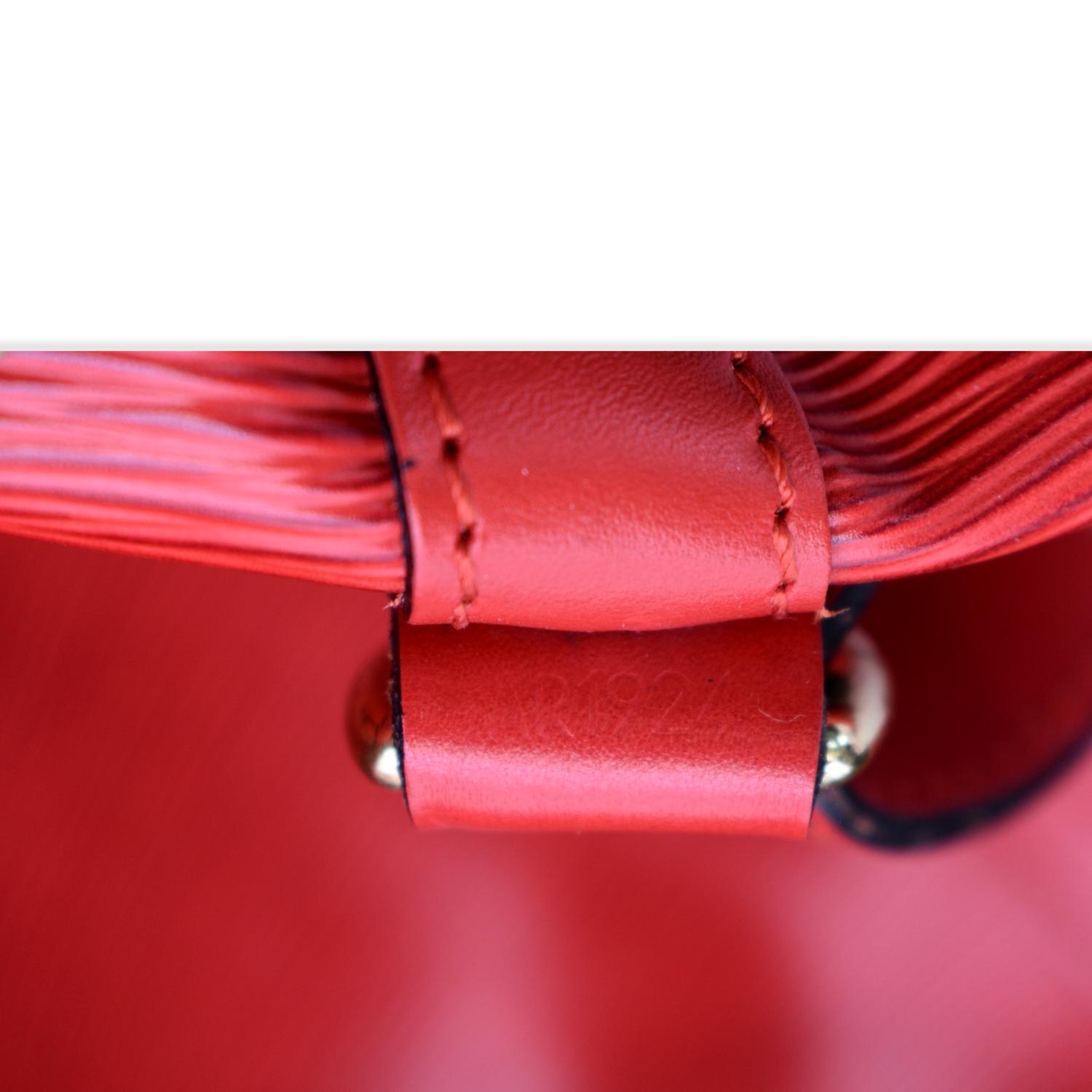 LOUIS VUITTON Noe Large Epi Leather Shoulder Bag Red