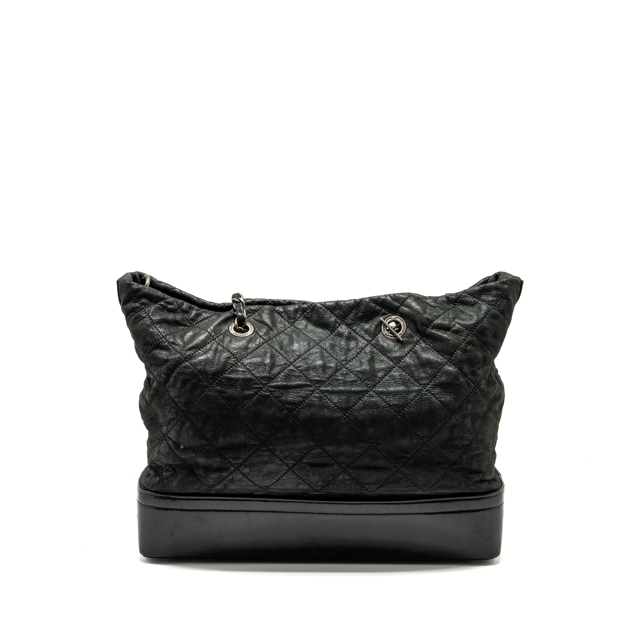 Chanel large quilted shoulder bag Calfskin black