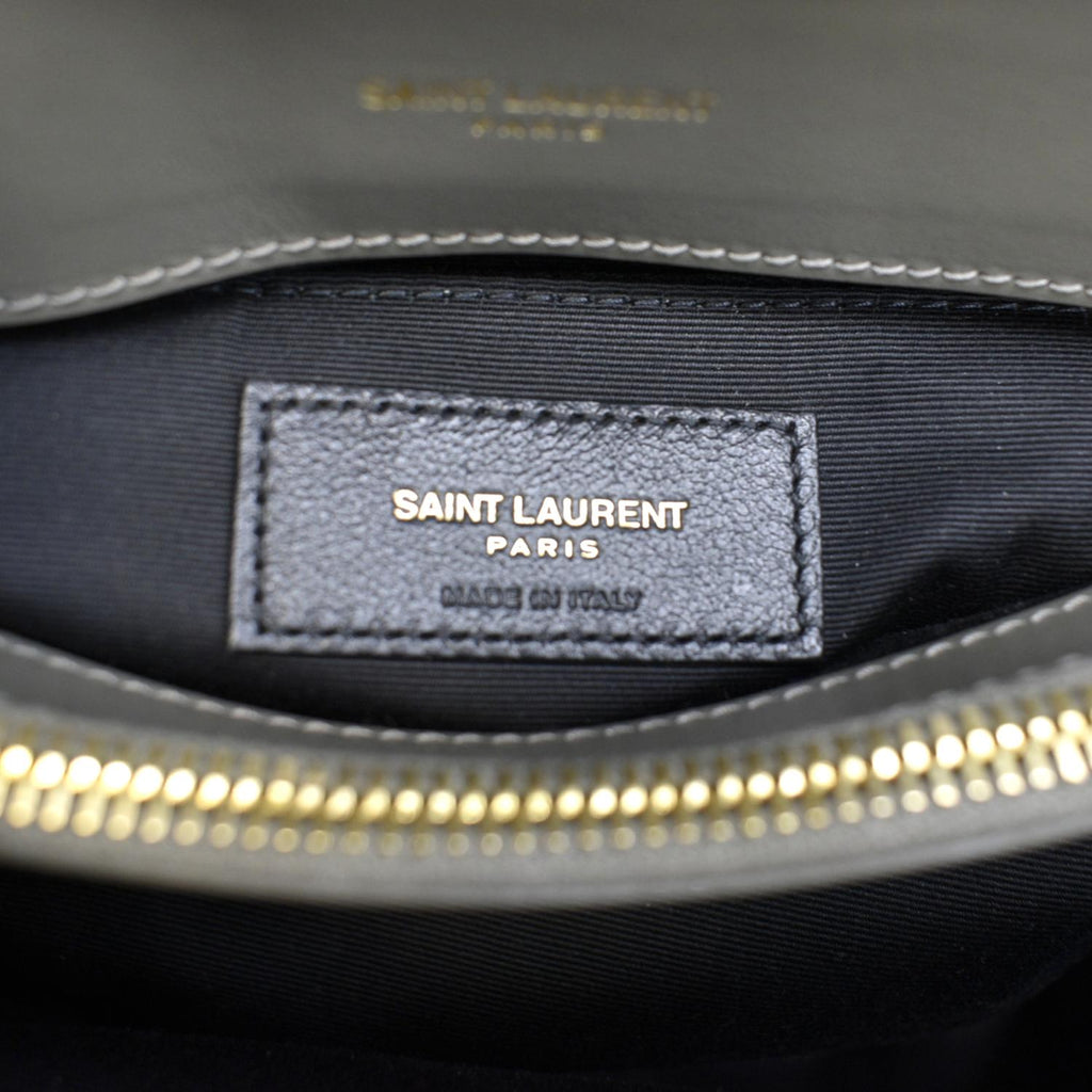 YVES SAINT LAURENT Medium Loulou Matelasse Leather Chain Shoulder Bag Neutral Grey