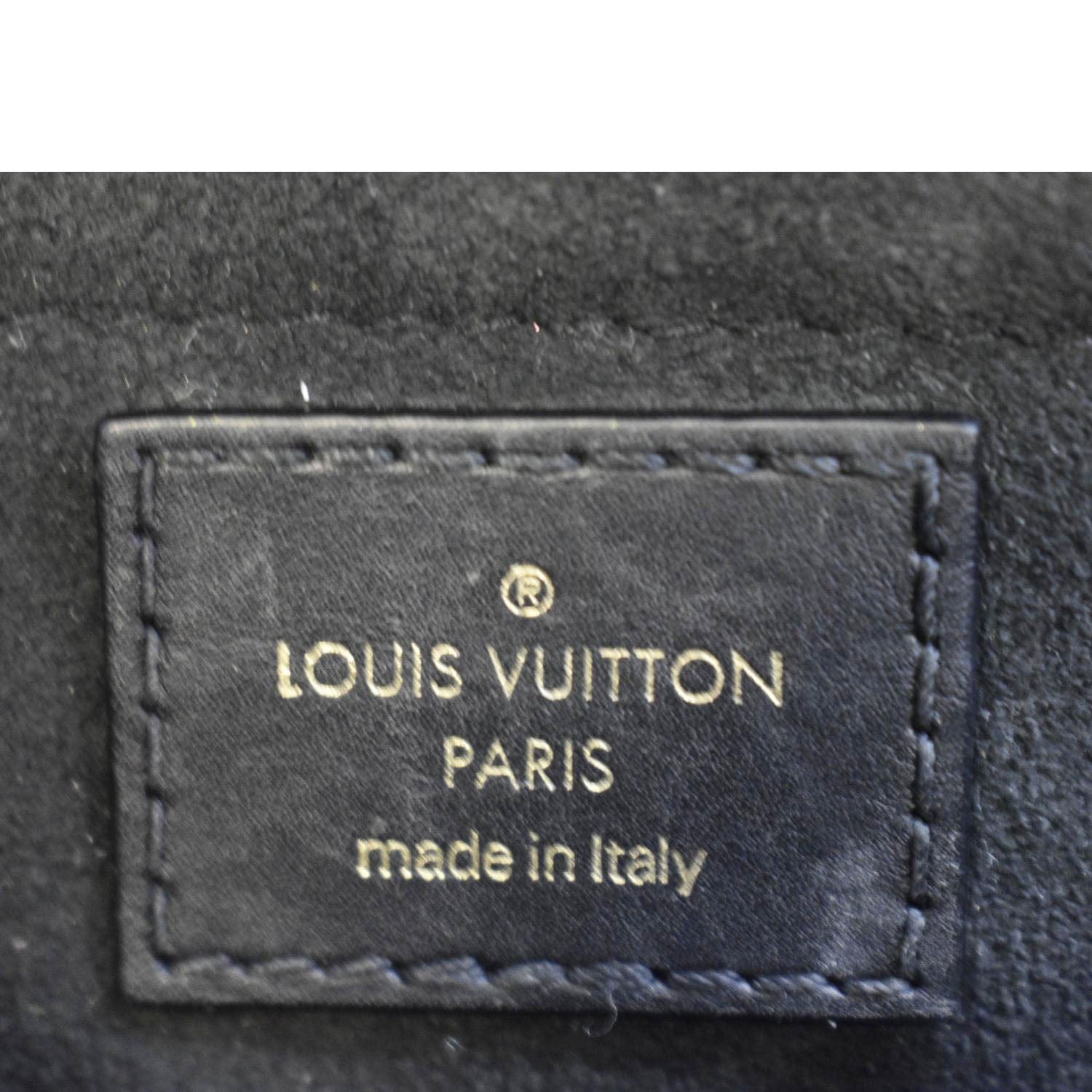 LOUIS VUITTON New Wave Chain MM Calfskin Leather Shoulder Bag Black