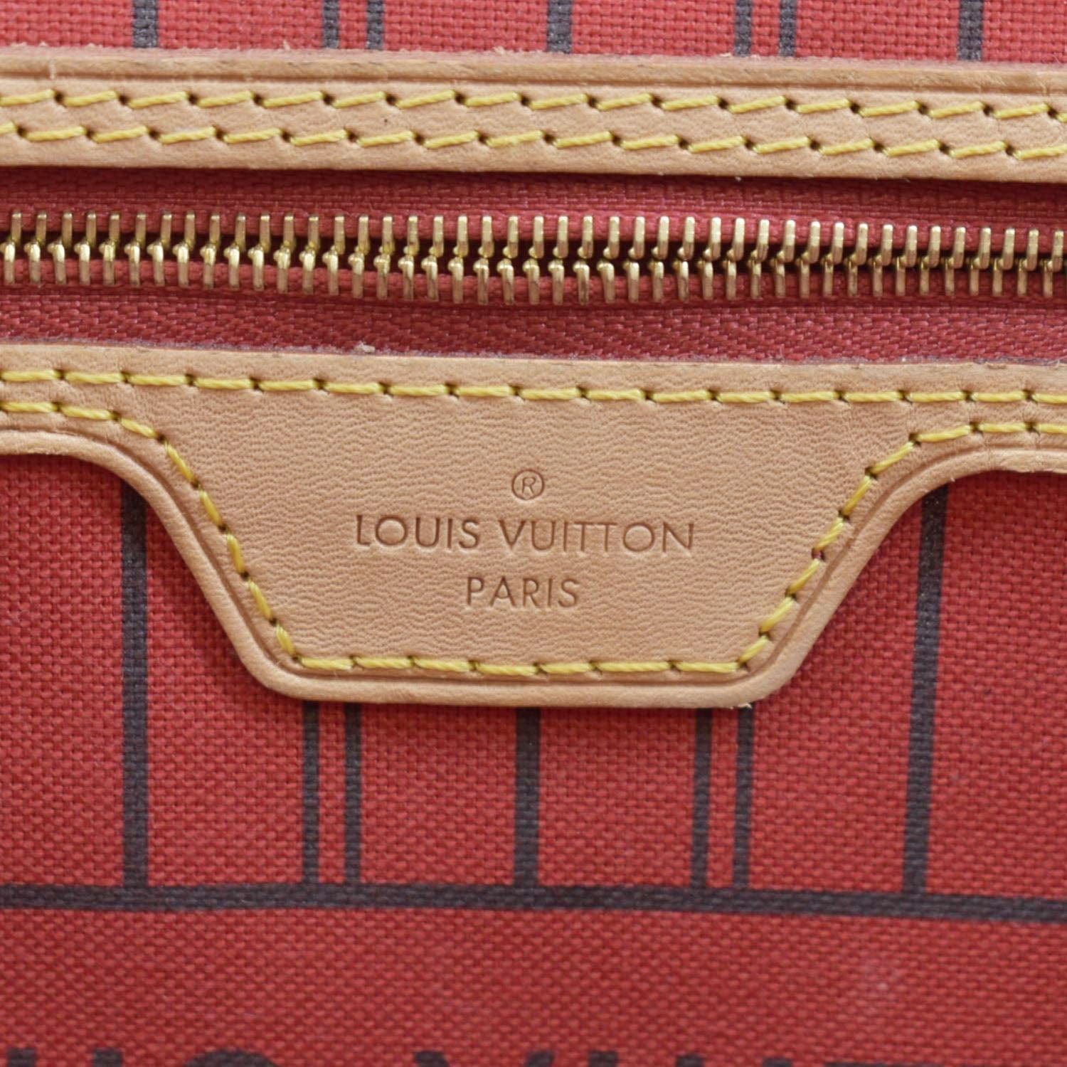 LOUIS VUITTON Neverfull MM Monogram Canvas Tote Bag Brown