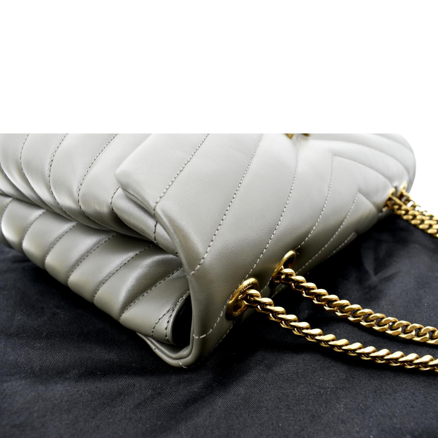YVES SAINT LAURENT Medium Loulou Matelasse Leather Chain Shoulder Bag Neutral Grey