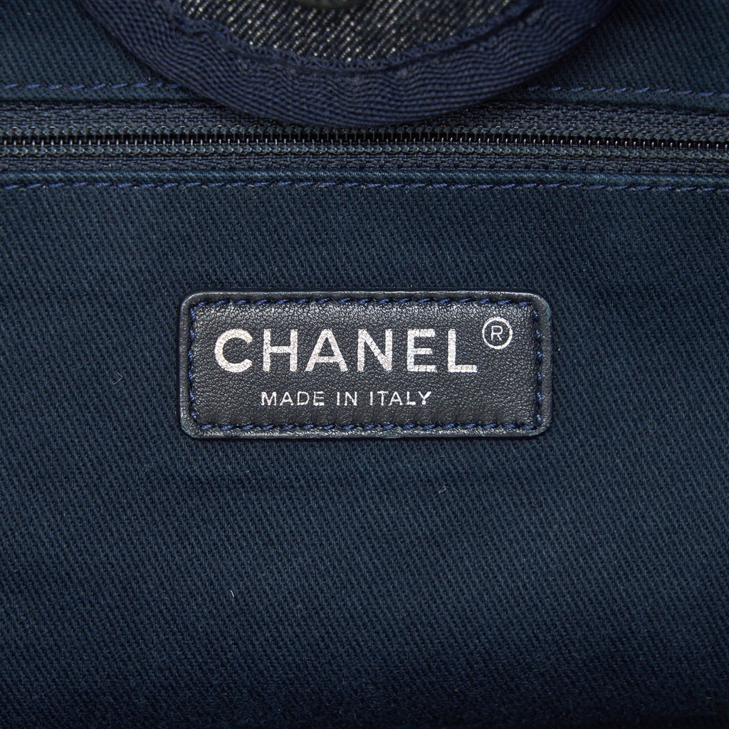Chanel Large deauville Tote bag Denim Navy