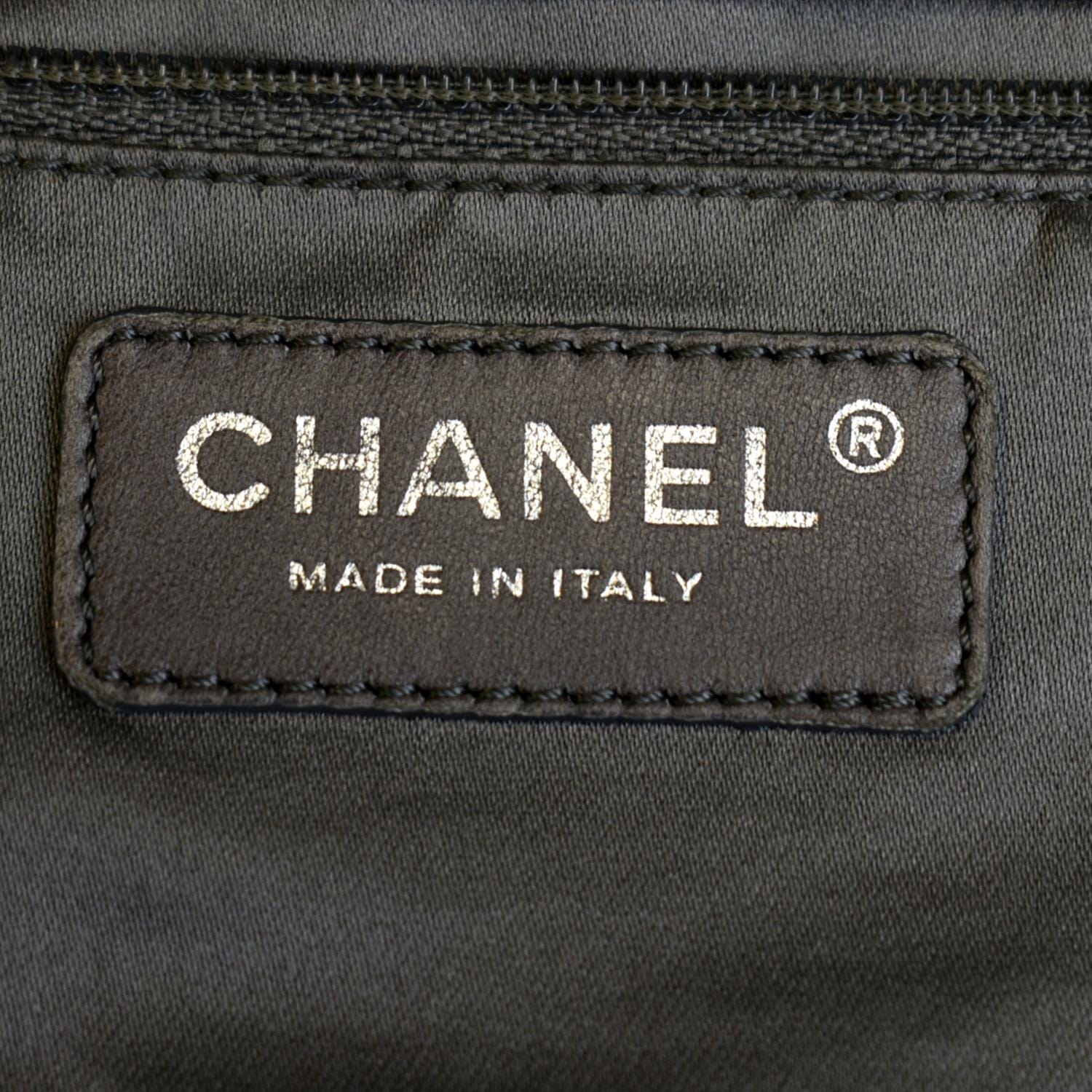 CHANEL Camellia Embossed Vinyl Leather Shoulder Bag Bag Black