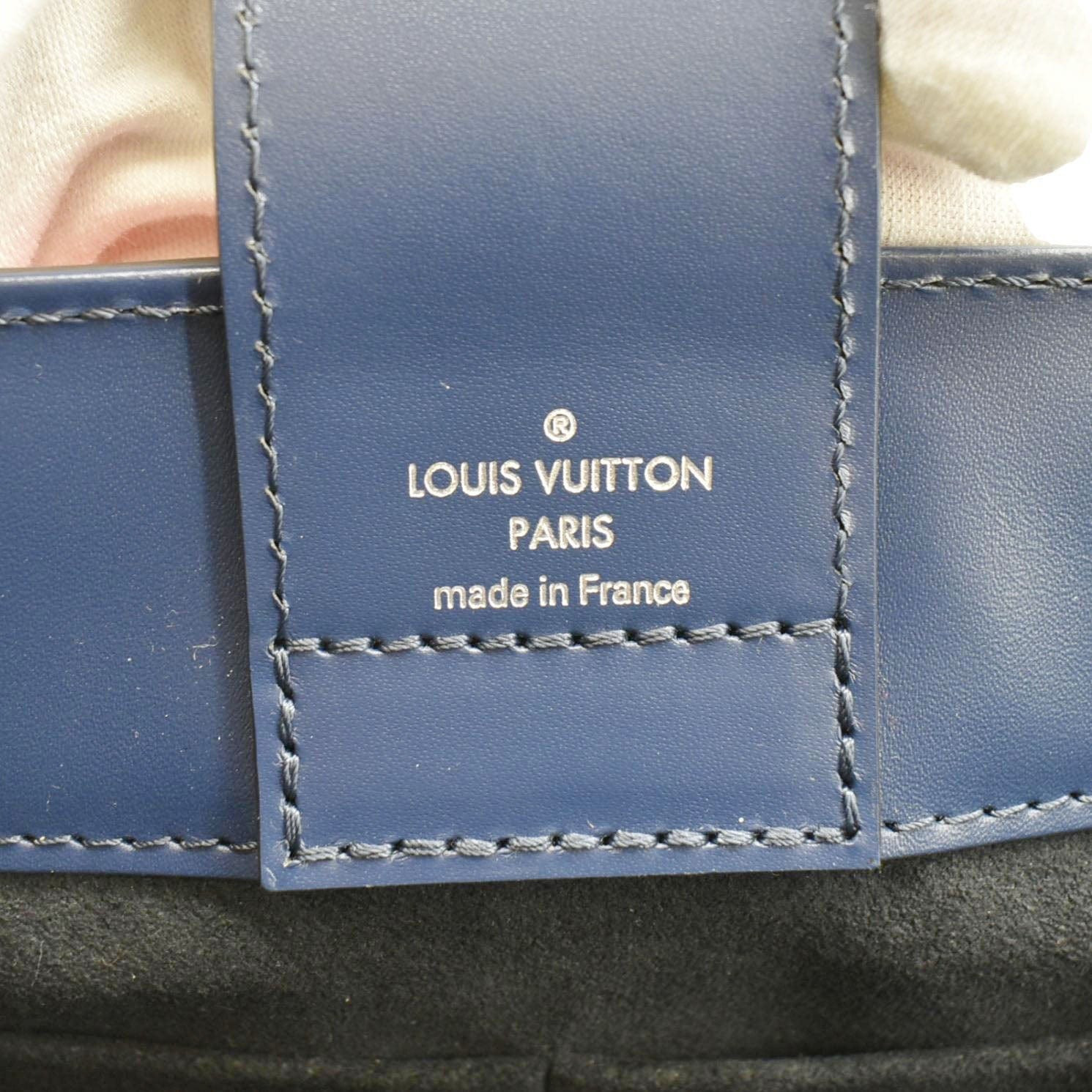 LOUIS VUITTON Kleber Epi Leather Shoulder Bag Red