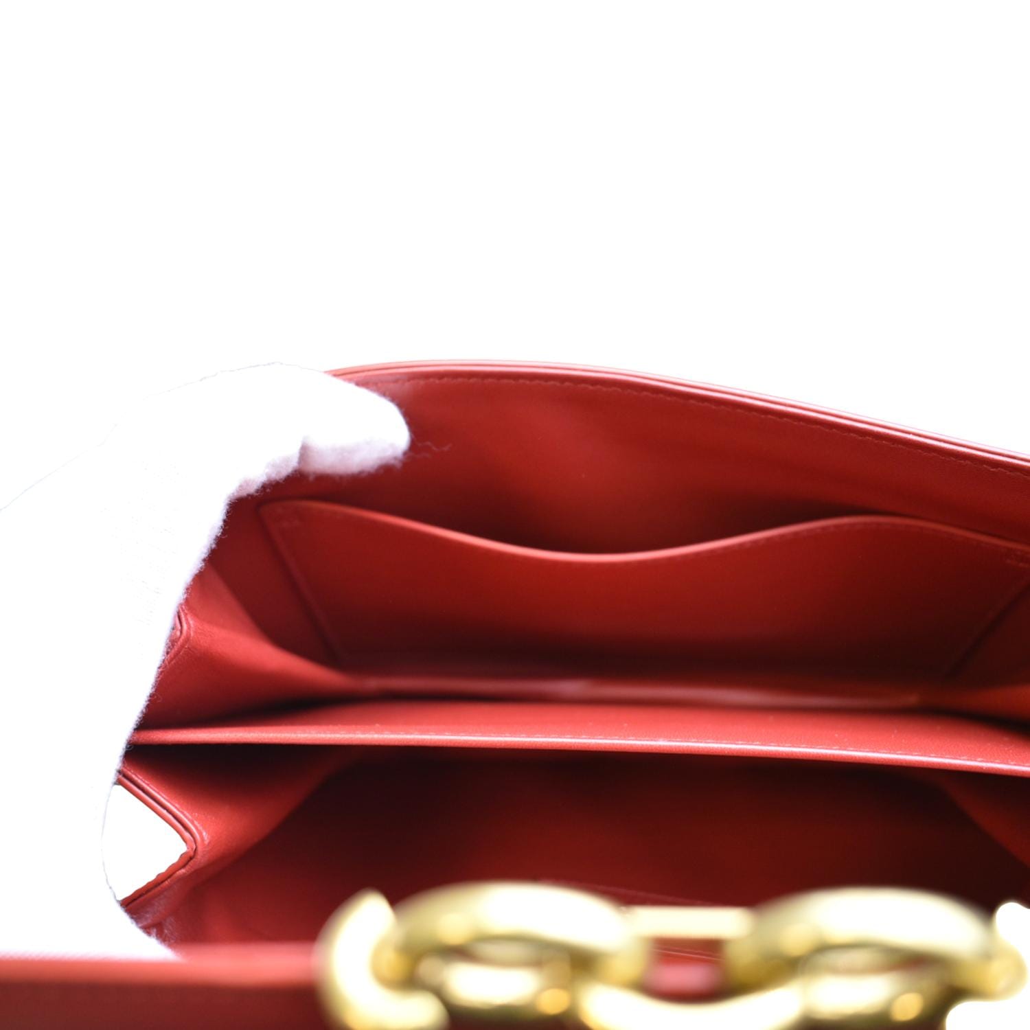 YVES SAINT LAURENT Le Maillon Smooth Leather Shoulder Bag Red