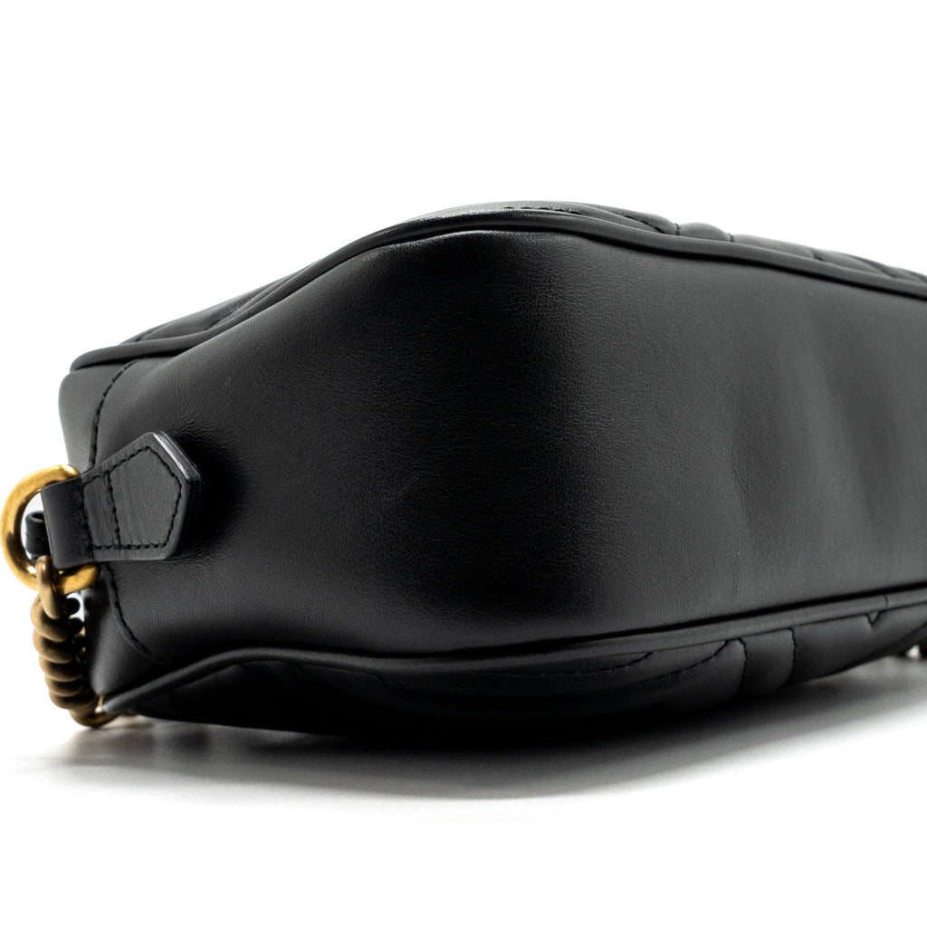 Gucci GG MARMONT SMALL MATELASS� SHOULDER BAG