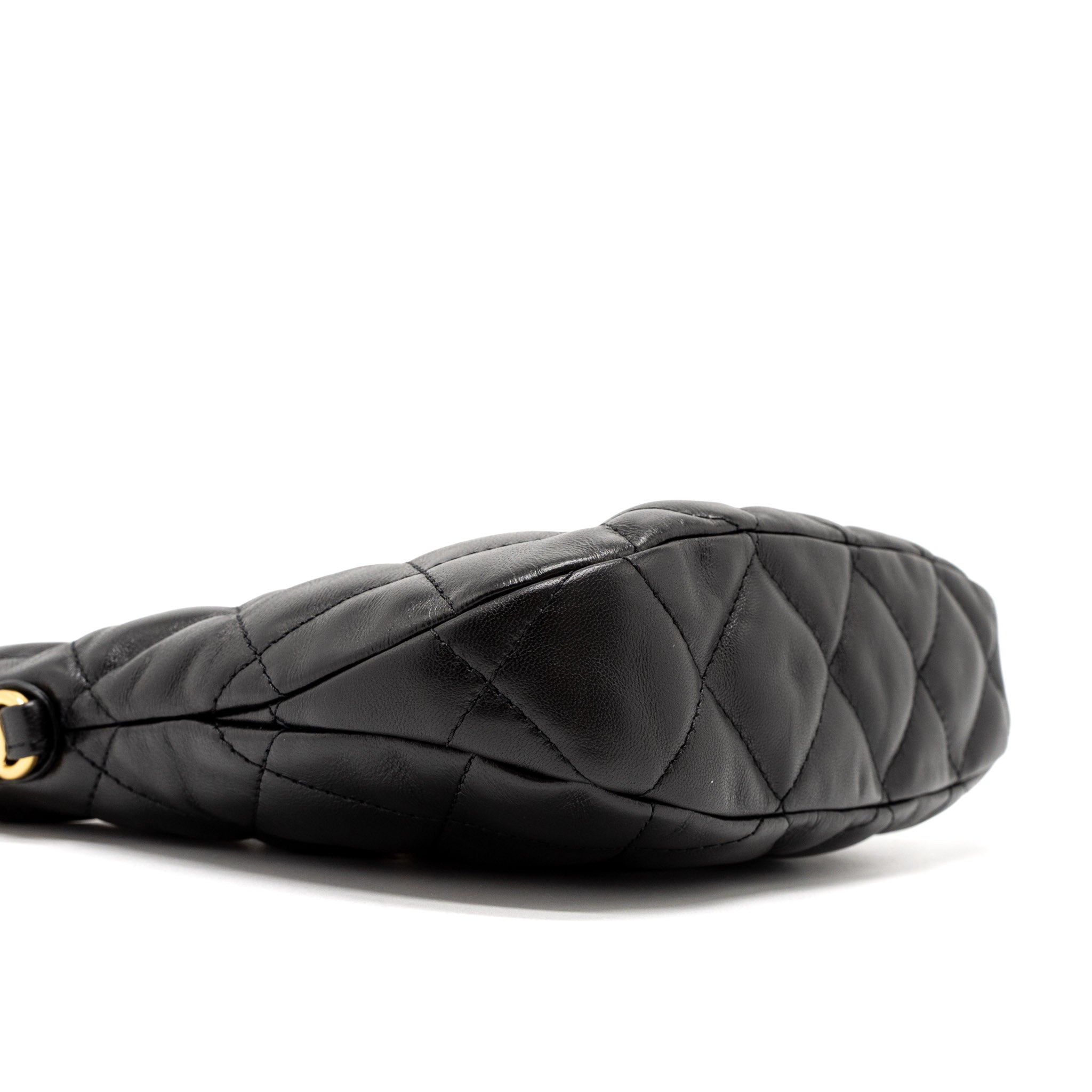 Chanel 22k Hobo Shoulder Bag Lambskin Black  (Microchip)