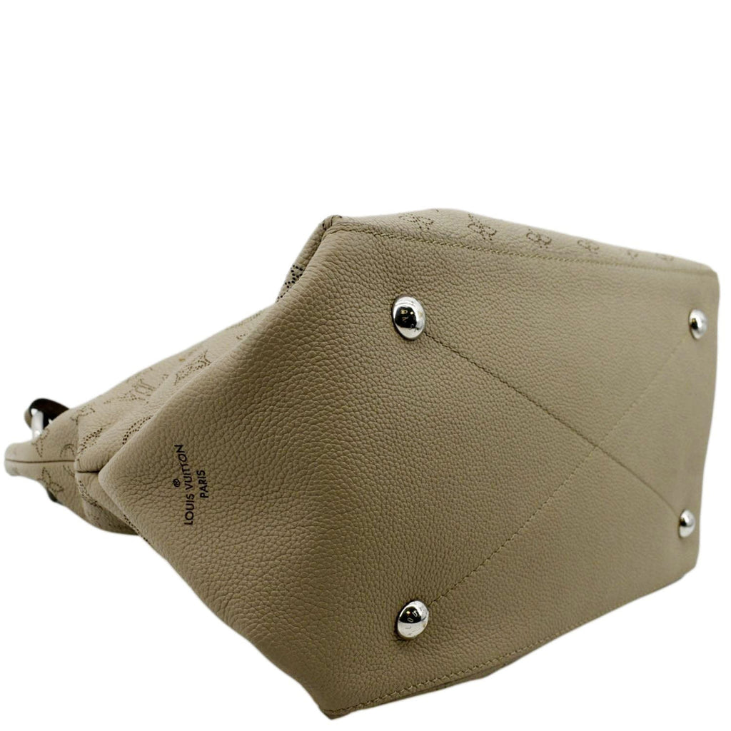 LOUIS VUITTON Beaubourg Mahina MM Leather Hobo Shoulder Bag Beige