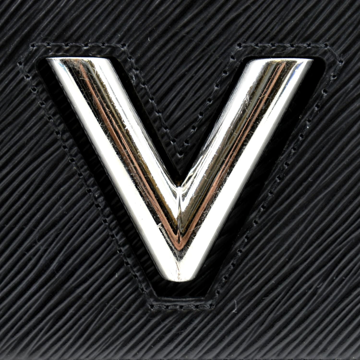 LOUIS VUITTON LV Twist MM Epi Leather Shoulder Bag Black