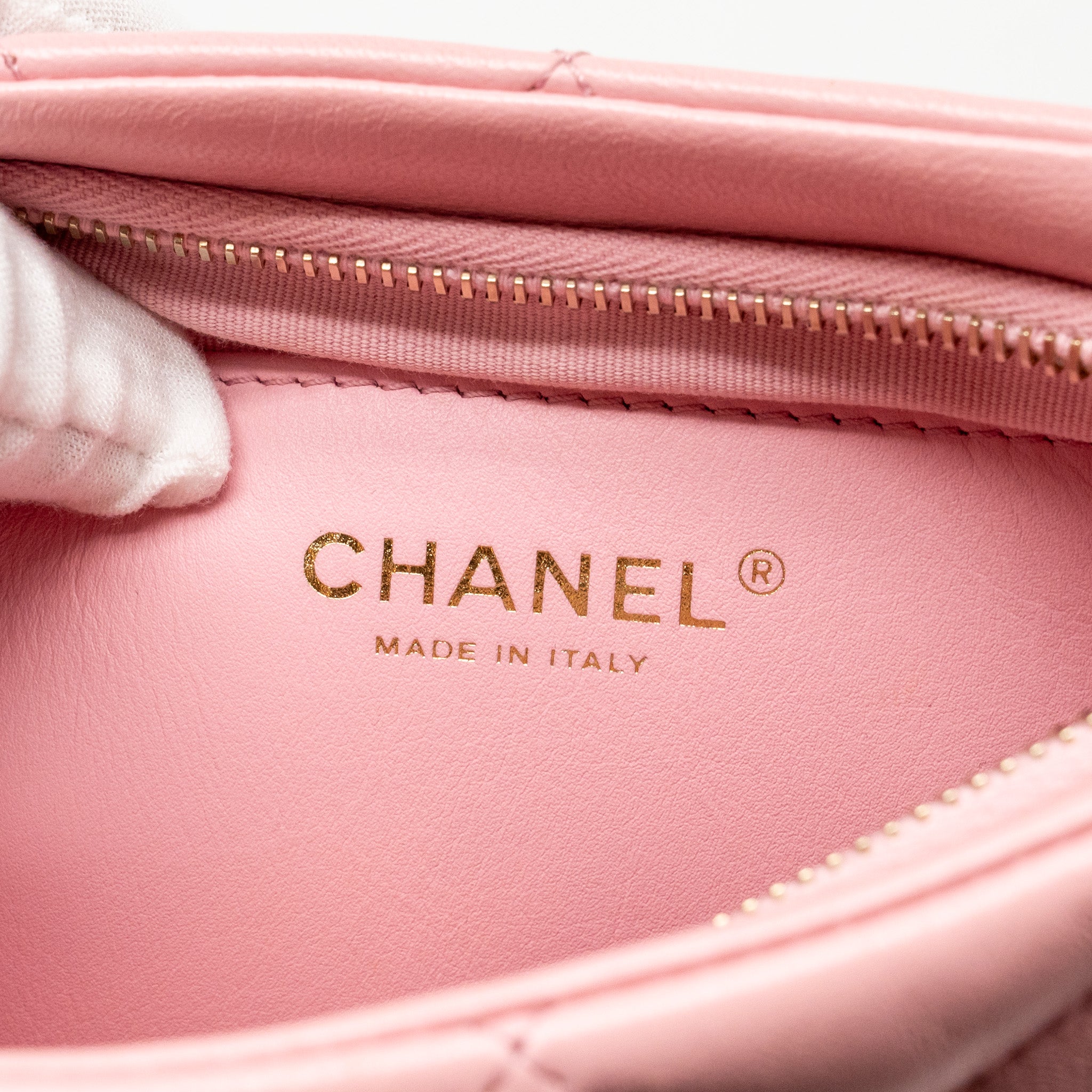 Chanel 22k Hobo Shoulder Bag with Logo Chain Lambskin Pink  (microchip)