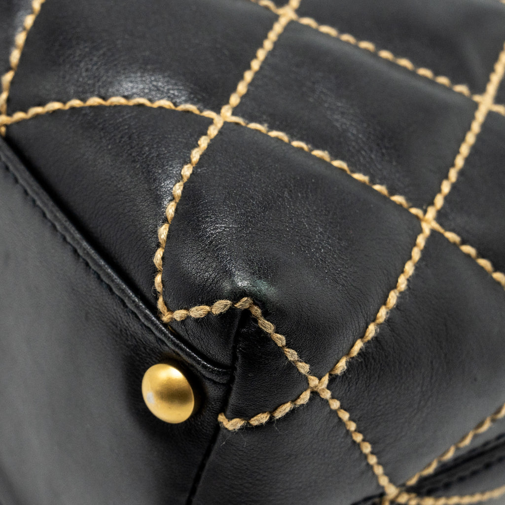 Chanel vintage quilted zip shoulder bag calfskin black