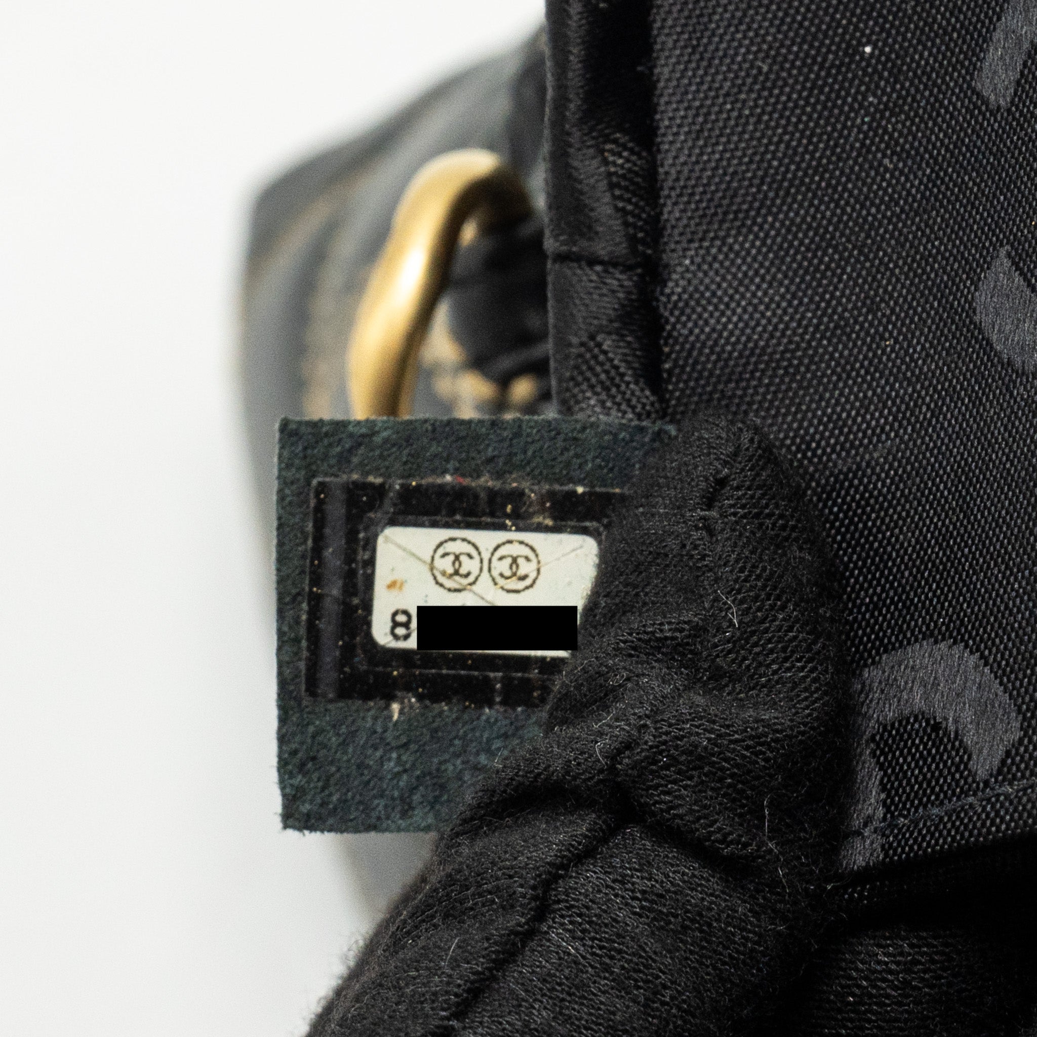 Chanel vintage quilted zip shoulder bag calfskin black