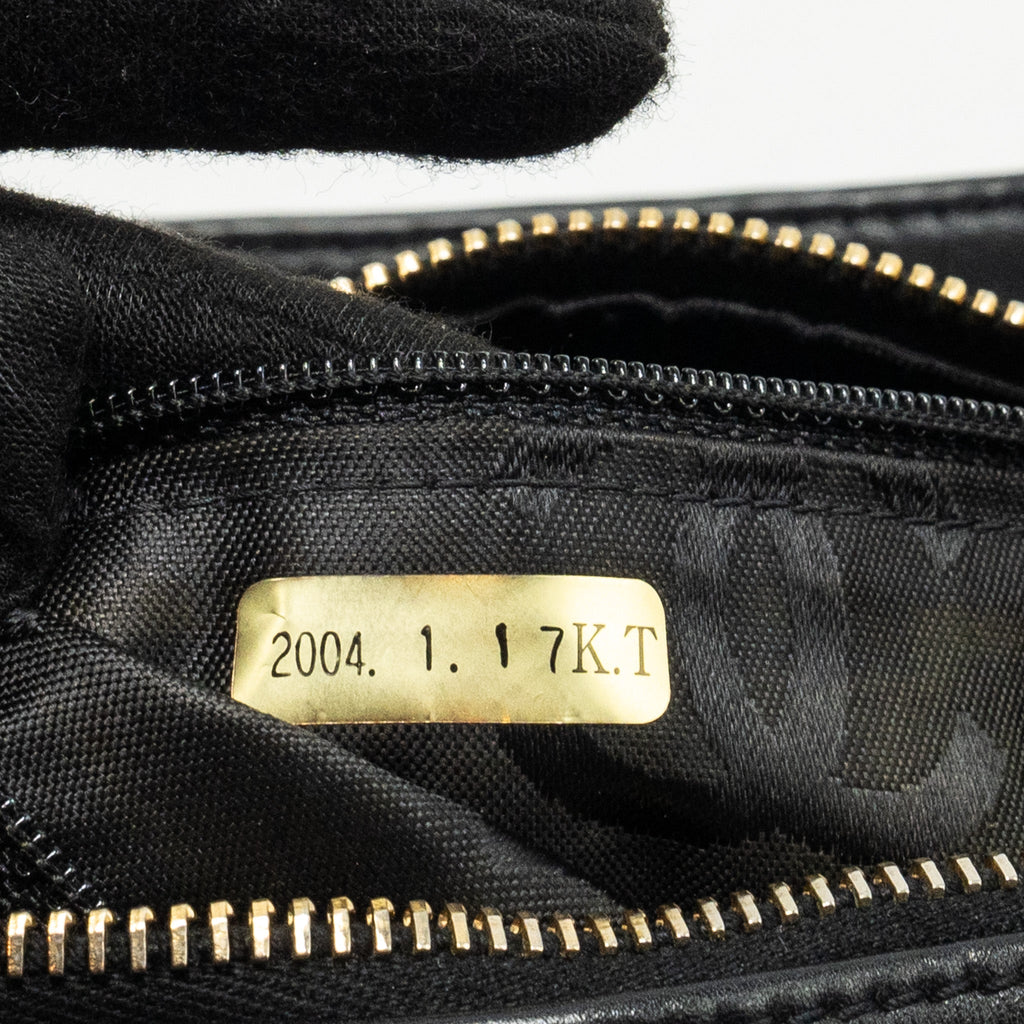 Chanel vintage quilted zip shoulder bag calfskin black