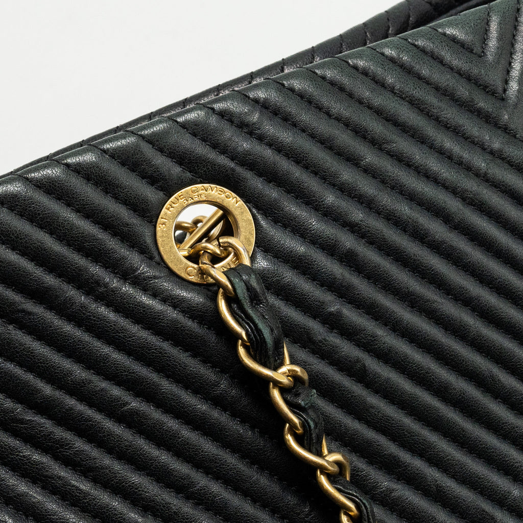 Chanel Chevron Shopping tote bag goatskin black