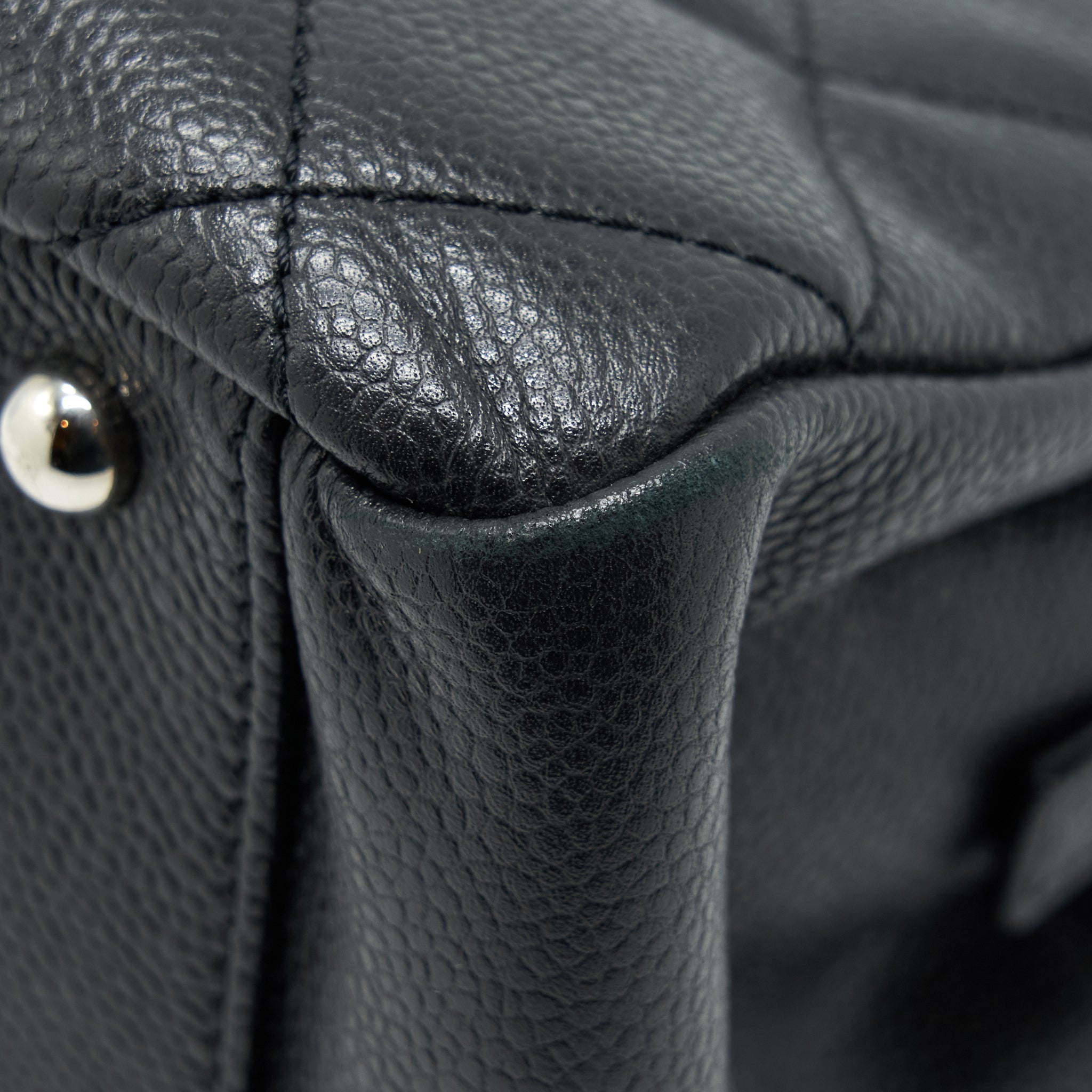 Chanel CC Logo Tote Bag Caviar Black