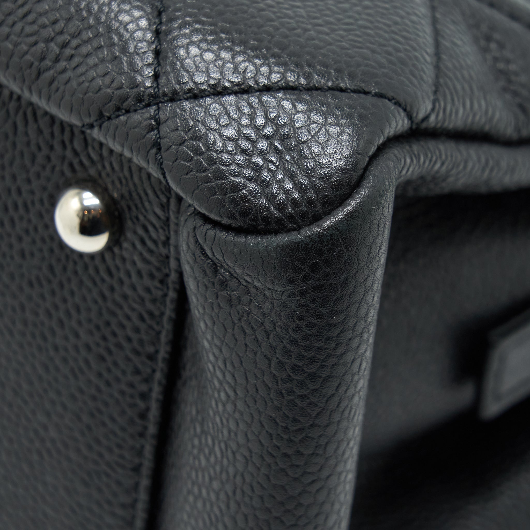 Chanel CC Logo Tote Bag Caviar Black