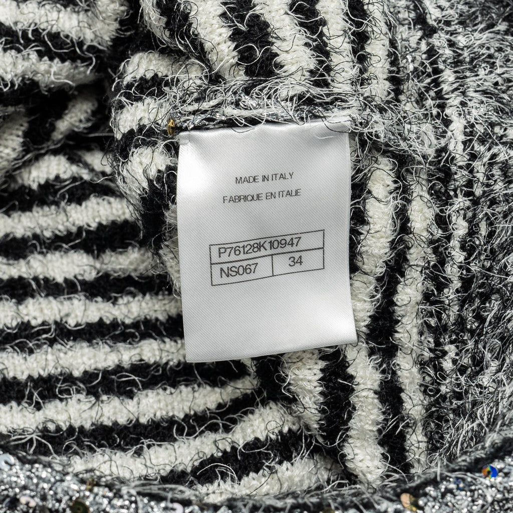 Chanel Size 34 23K Sequin Striped Knitted Off-the-shoulder Top Black/White/Silver