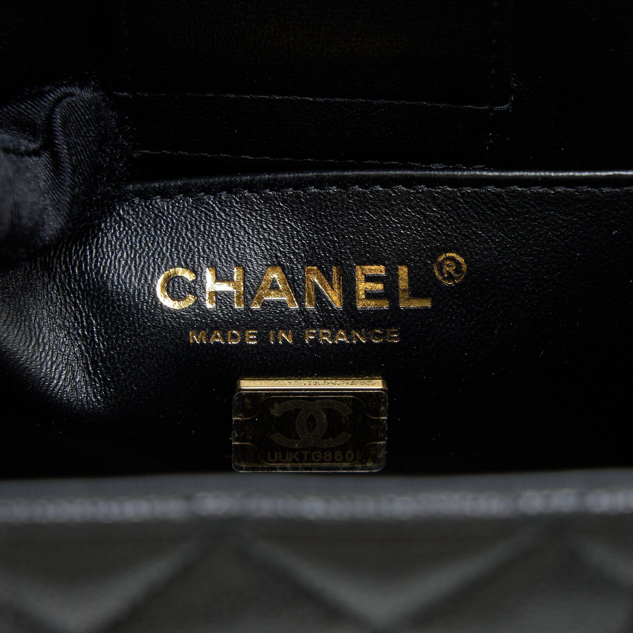 Chanel Mini Bucket Tote Bag Caviar Black L (Microchip)