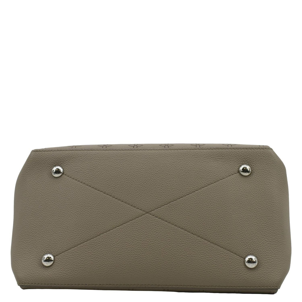 LOUIS VUITTON Beaubourg Mahina MM Leather Hobo Shoulder Bag Galet