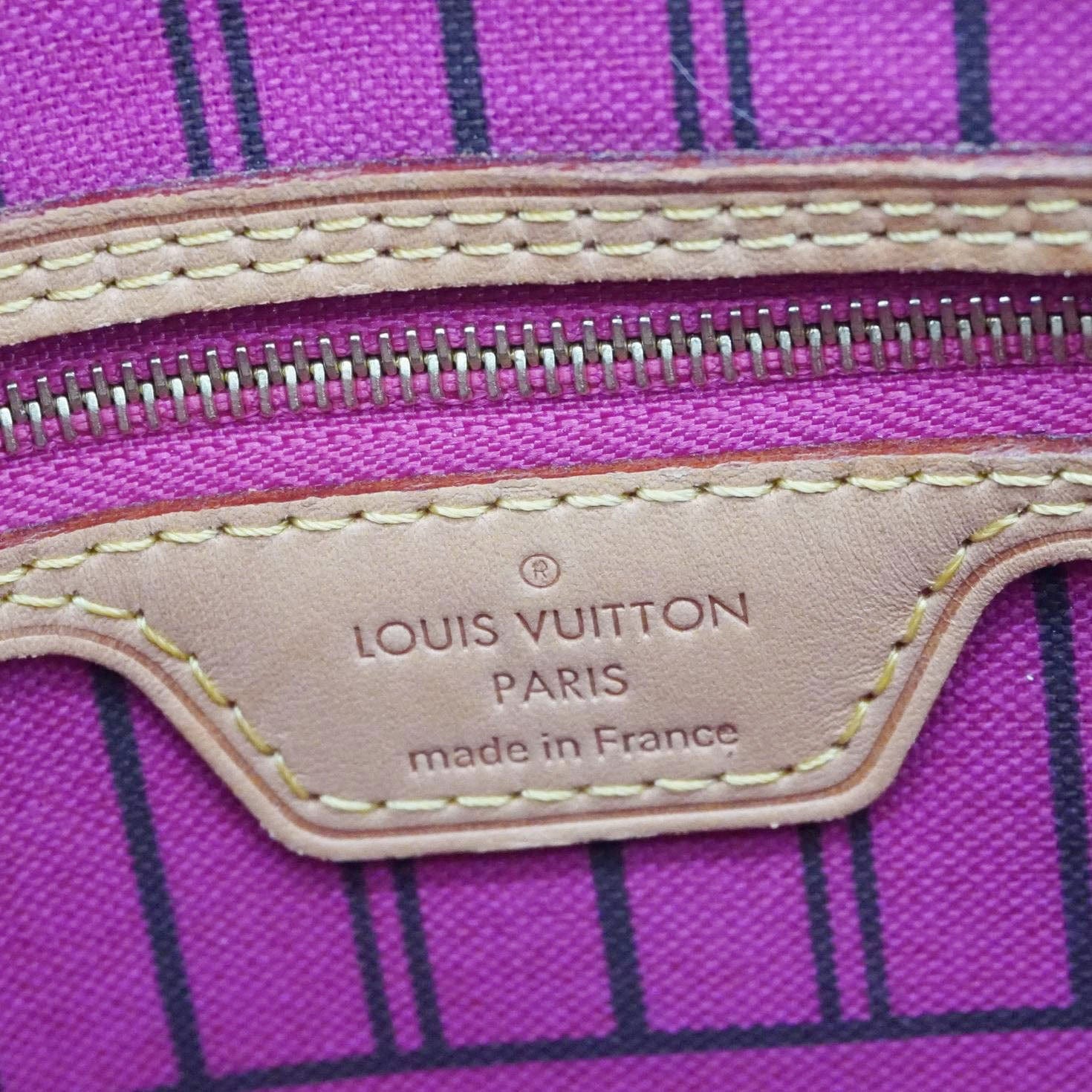 LOUIS VUITTON Neverfull MM Monogram Canvas Shoulder Bag Brown