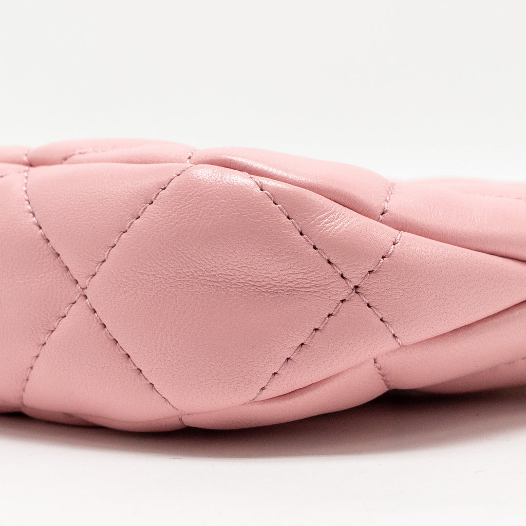 Chanel 22k Hobo Shoulder Bag with Logo Chain Lambskin Pink  (microchip)