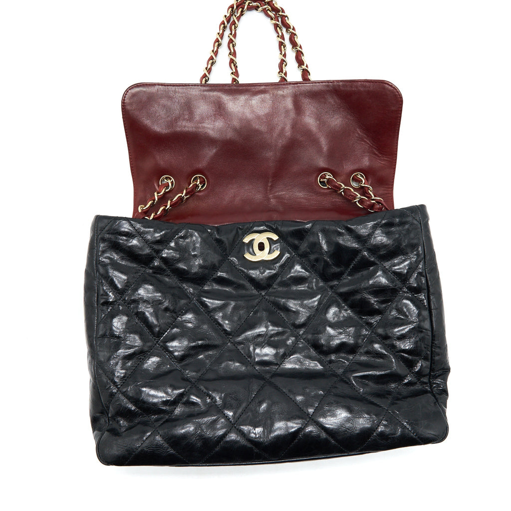 Chanel Calfskin Tote bag with Chain black and Red